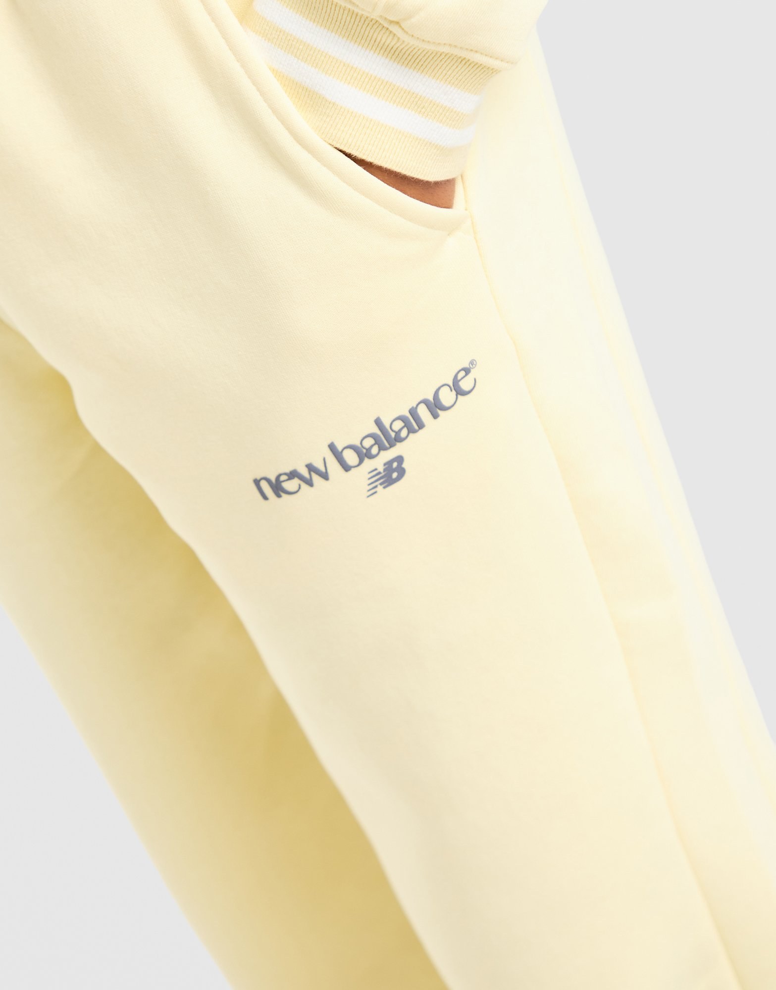 New Balance Ribbed Wide Leg Jogginghose