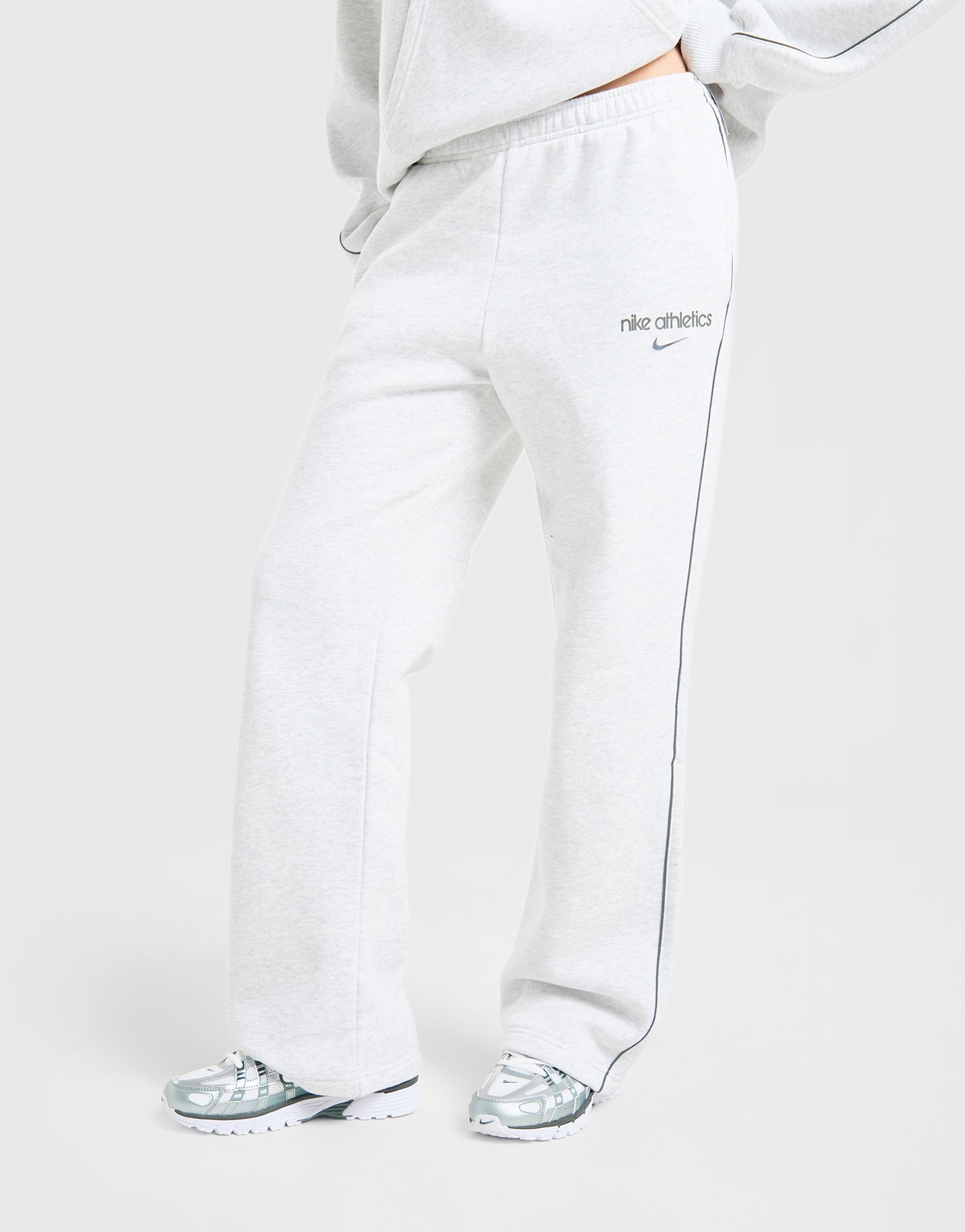 Nike Gym Life Swoosh Fleece Jogginghose