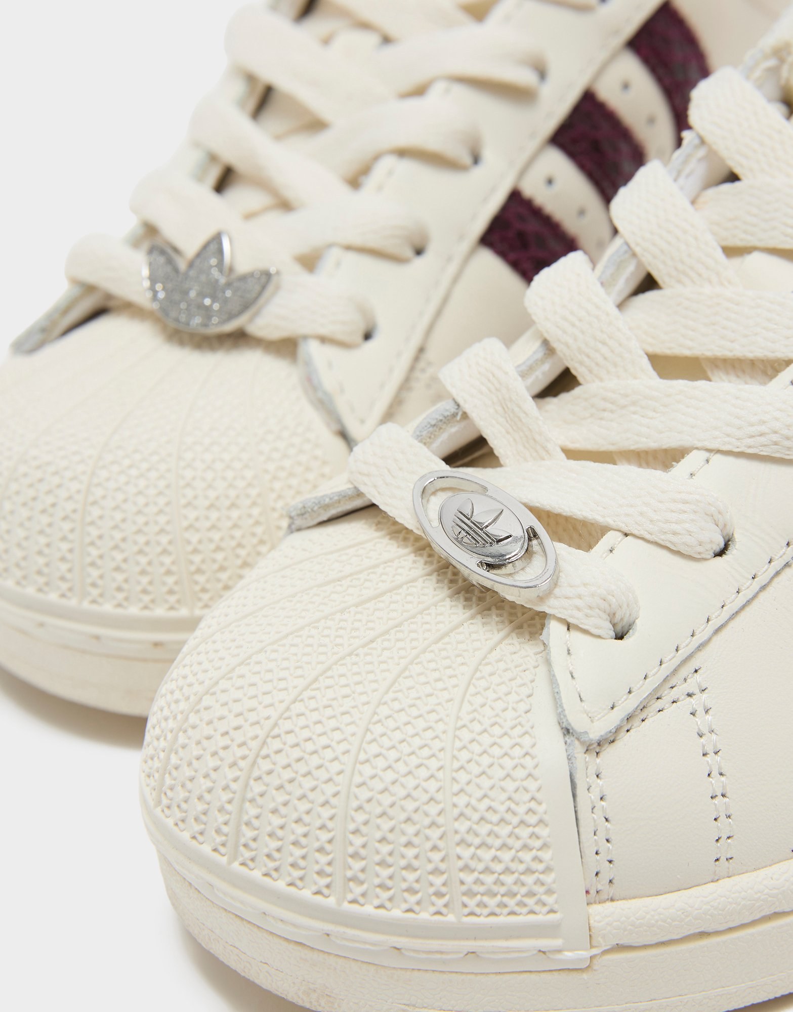 adidas Originals 4er-Pack Trefoil Schnürsenkel-Anhänger