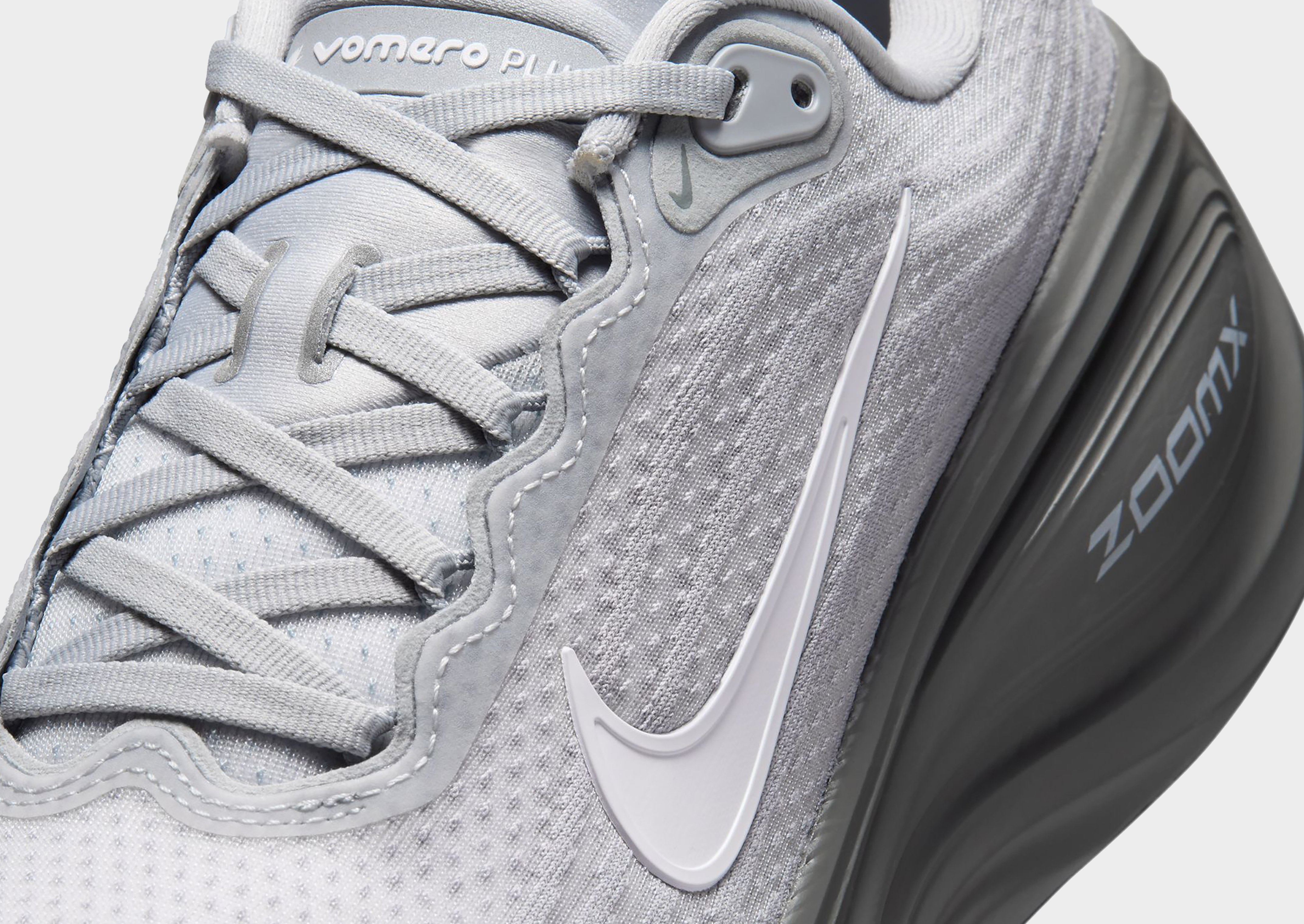 Nike Straßenlaufschuh (Herren) Vomero Plus