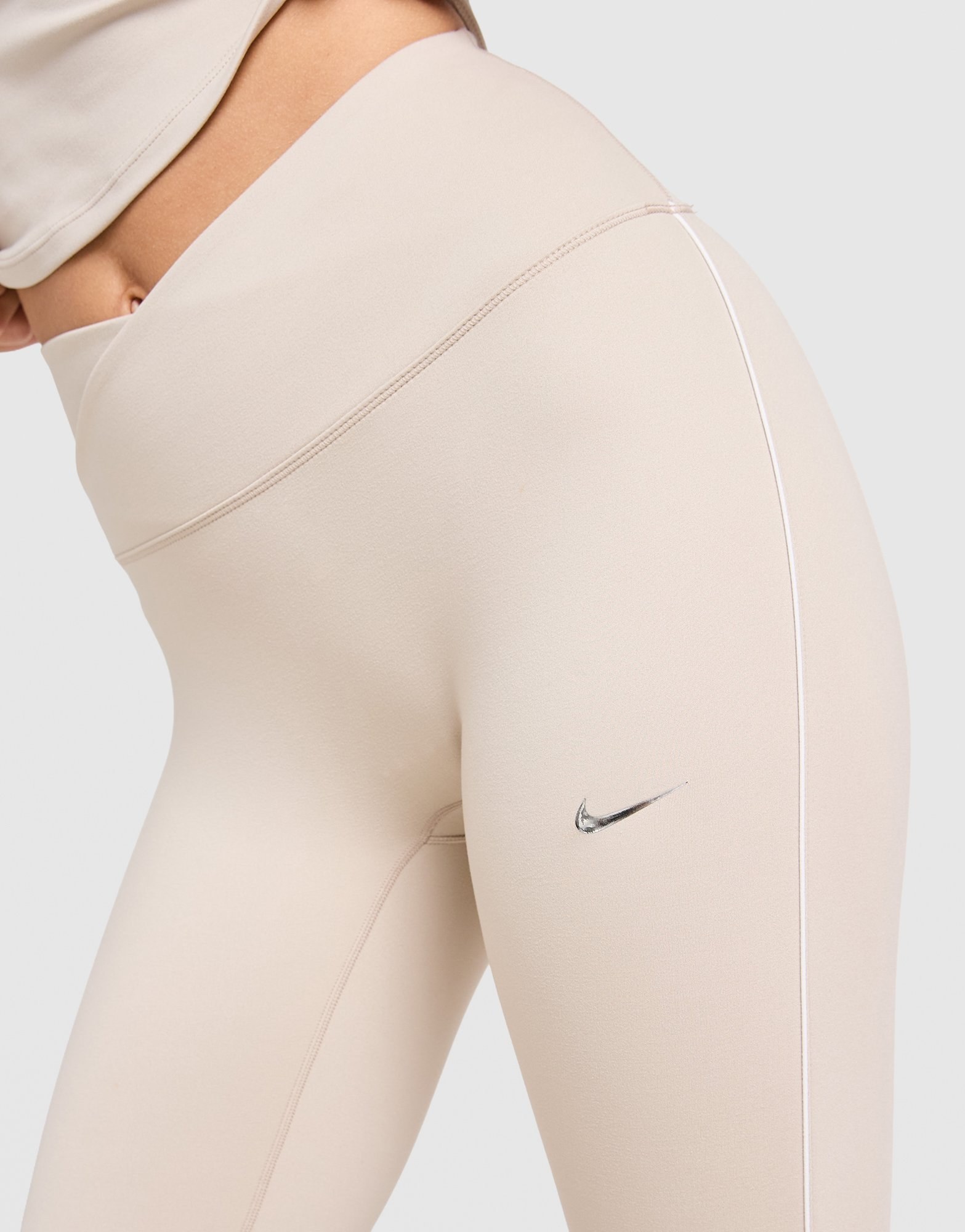 Nike Training Gym Life Swoosh V-Waist Leggings