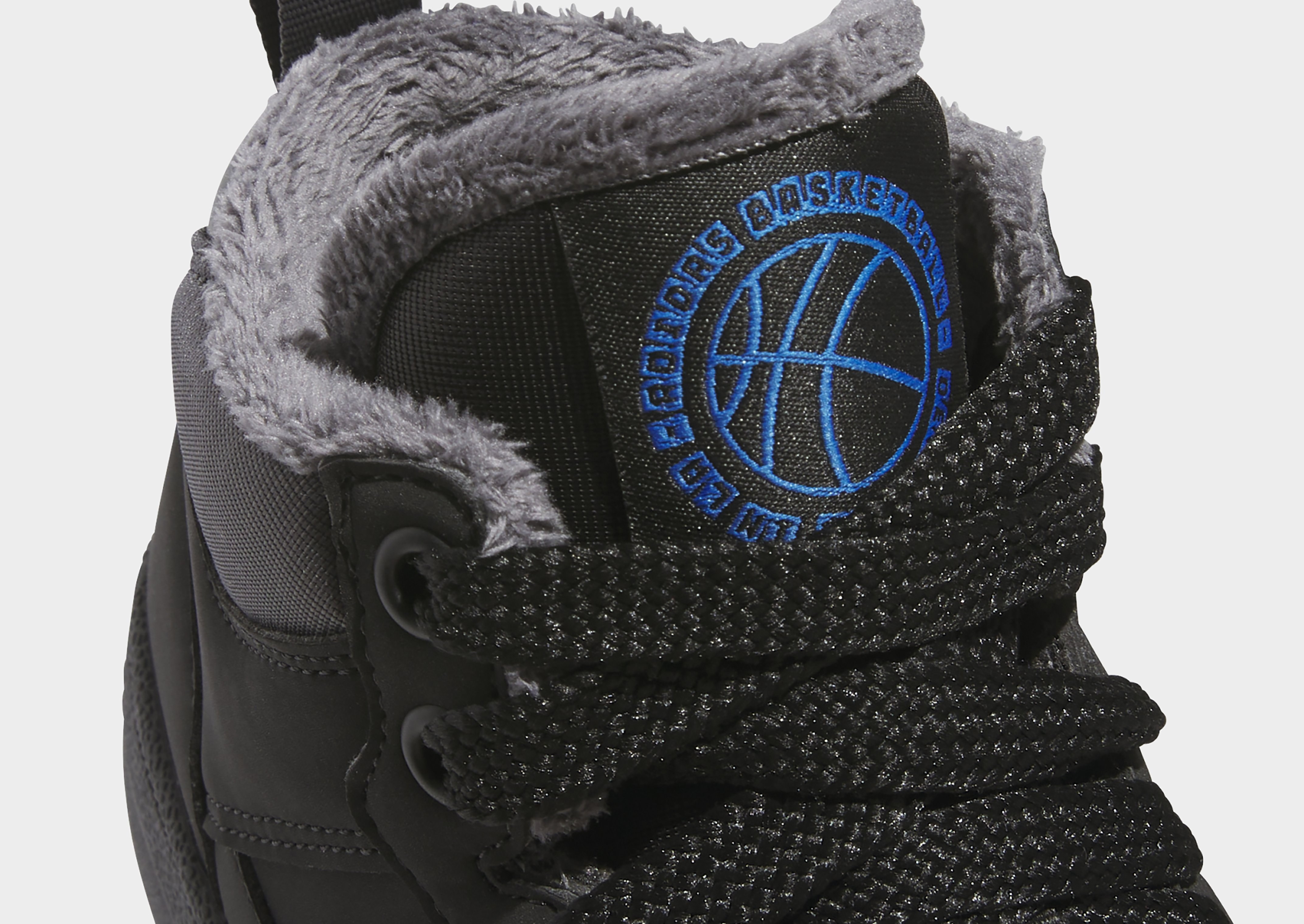 adidas Rapid Court Mid Winterized Schuh
