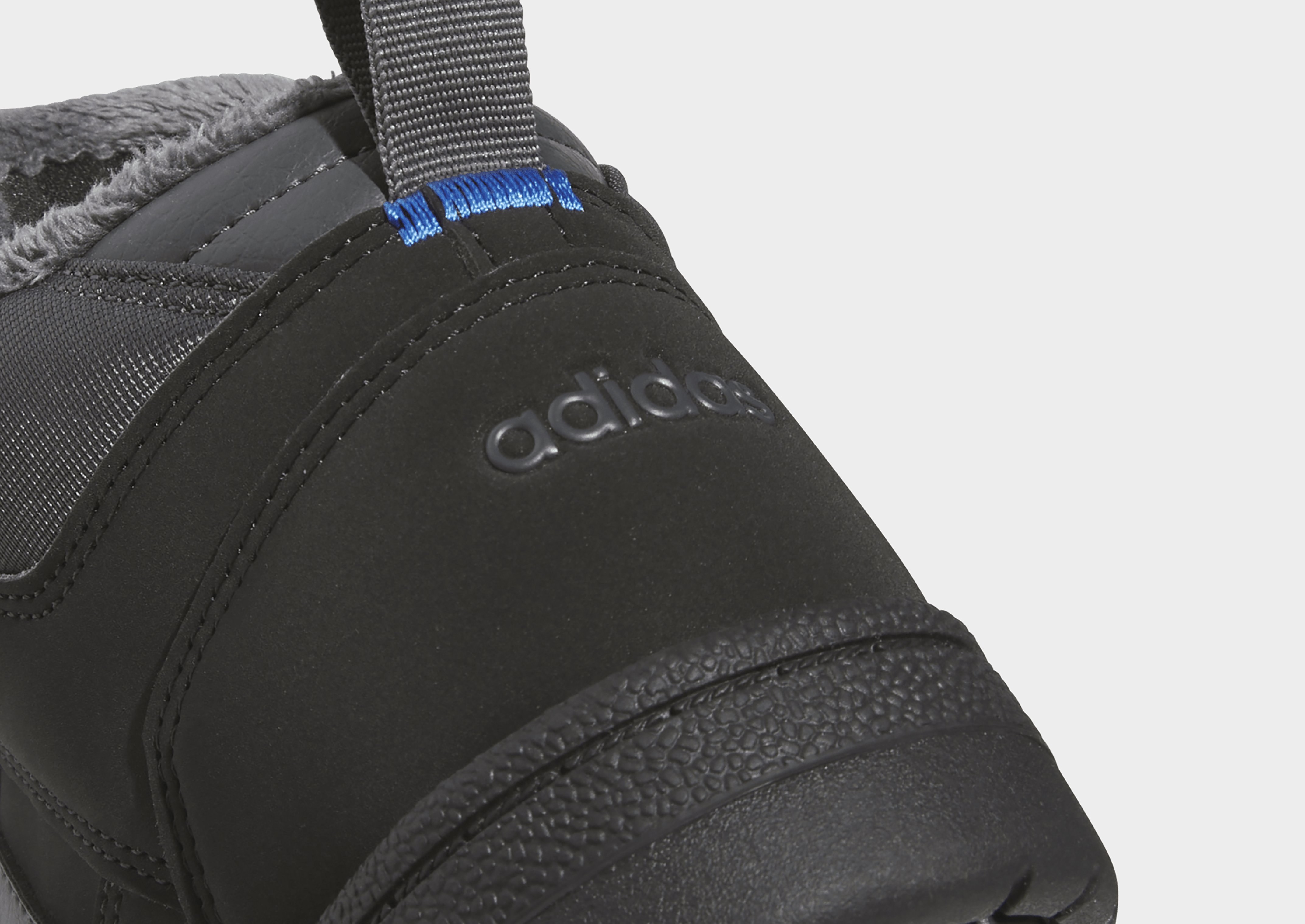 adidas Rapid Court Mid Winterized Schuh