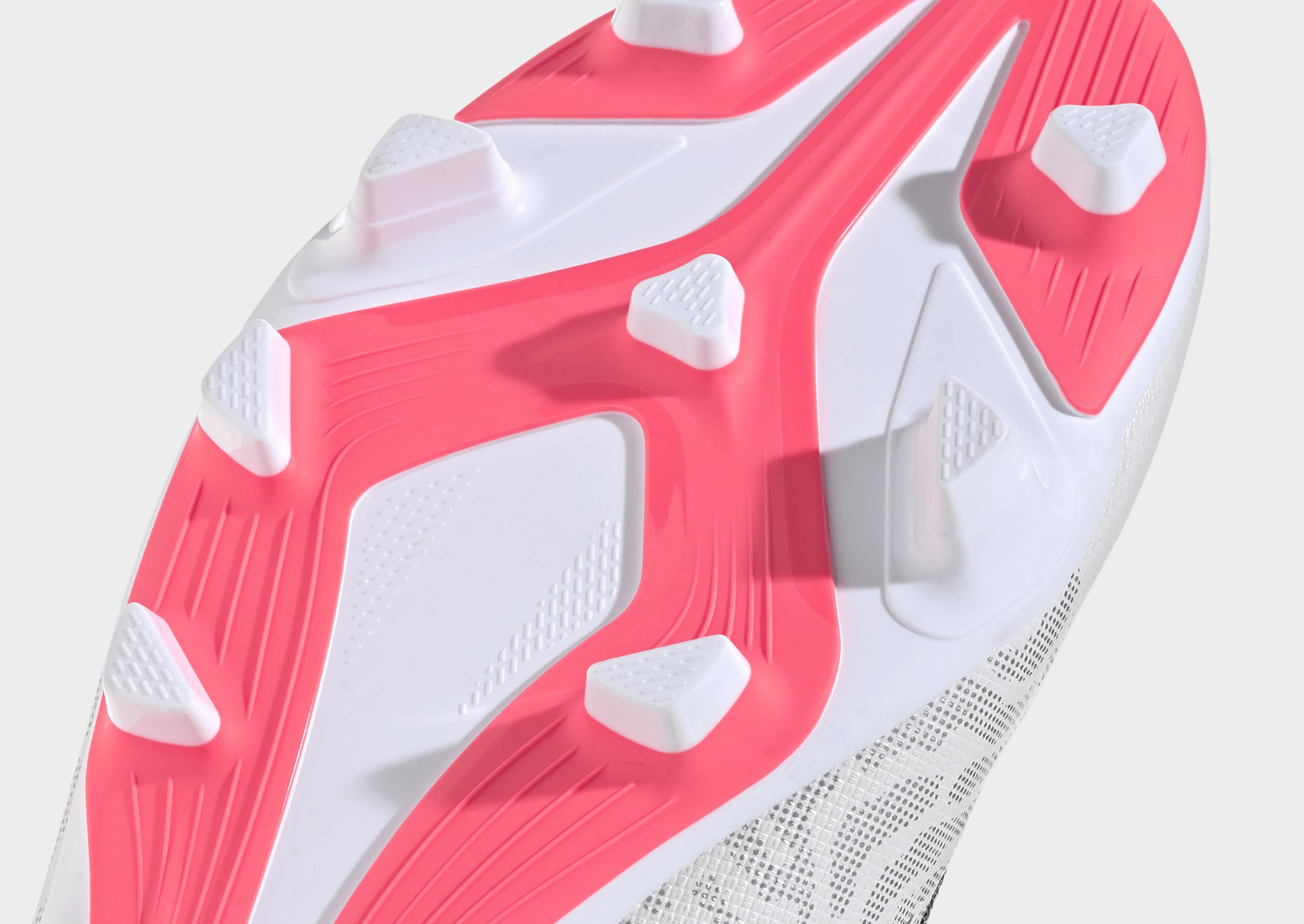 adidas Predator Club Fußballschuh, feste Böden/gemischte Böden