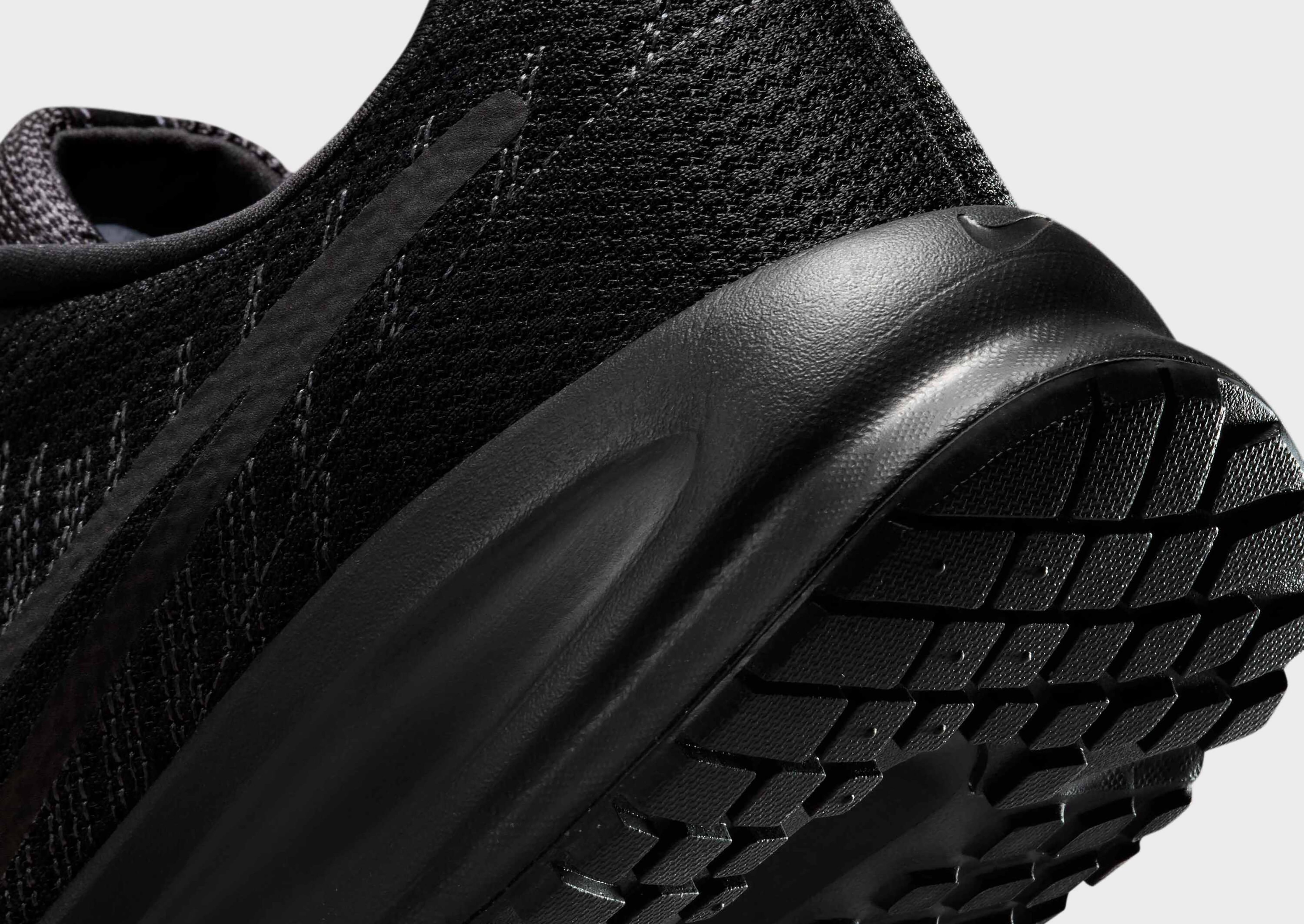 Nike Run Defy
