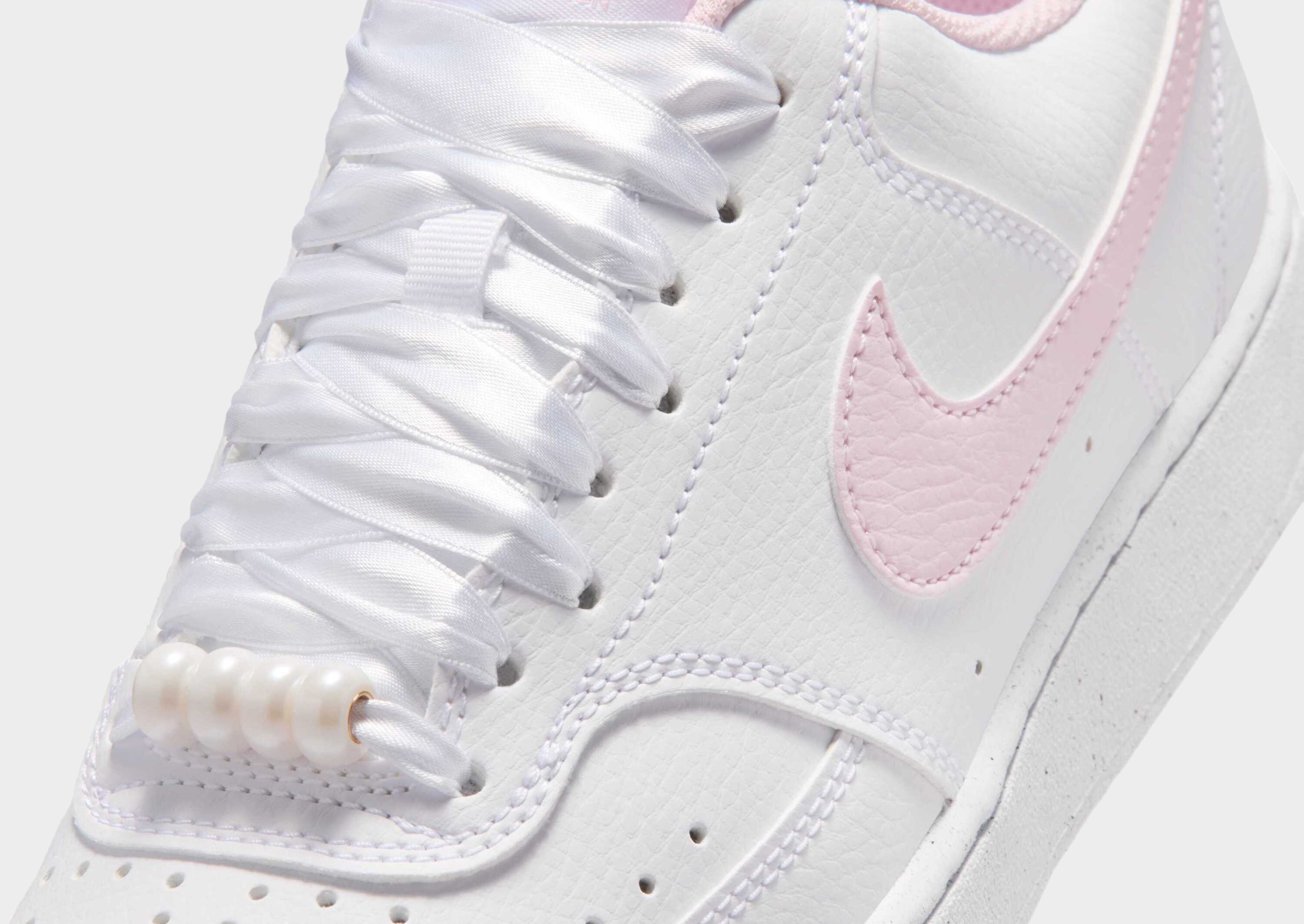 Nike WOMEN'S SHOES COURT