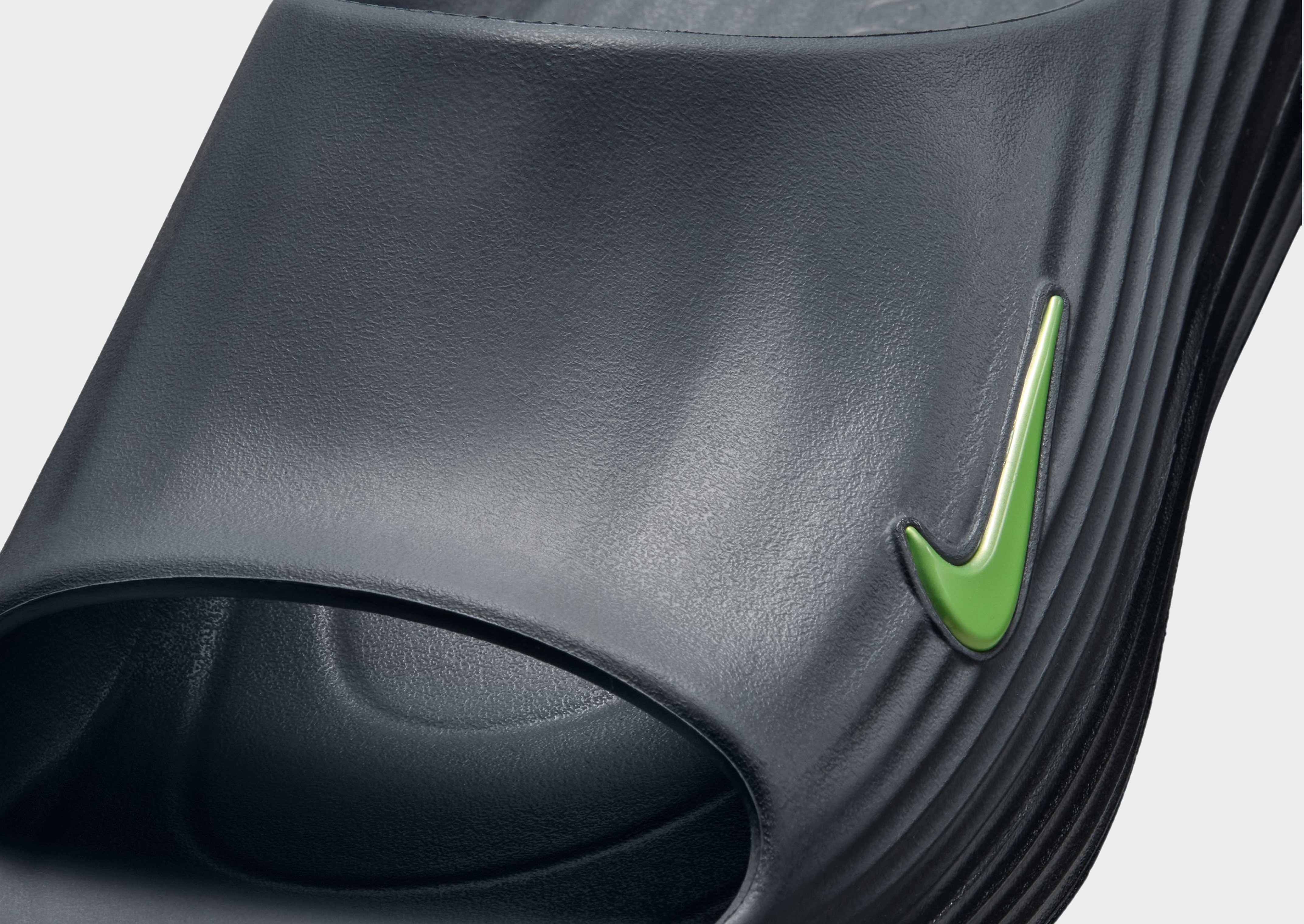 Nike ReactX Rejuven8 Slides