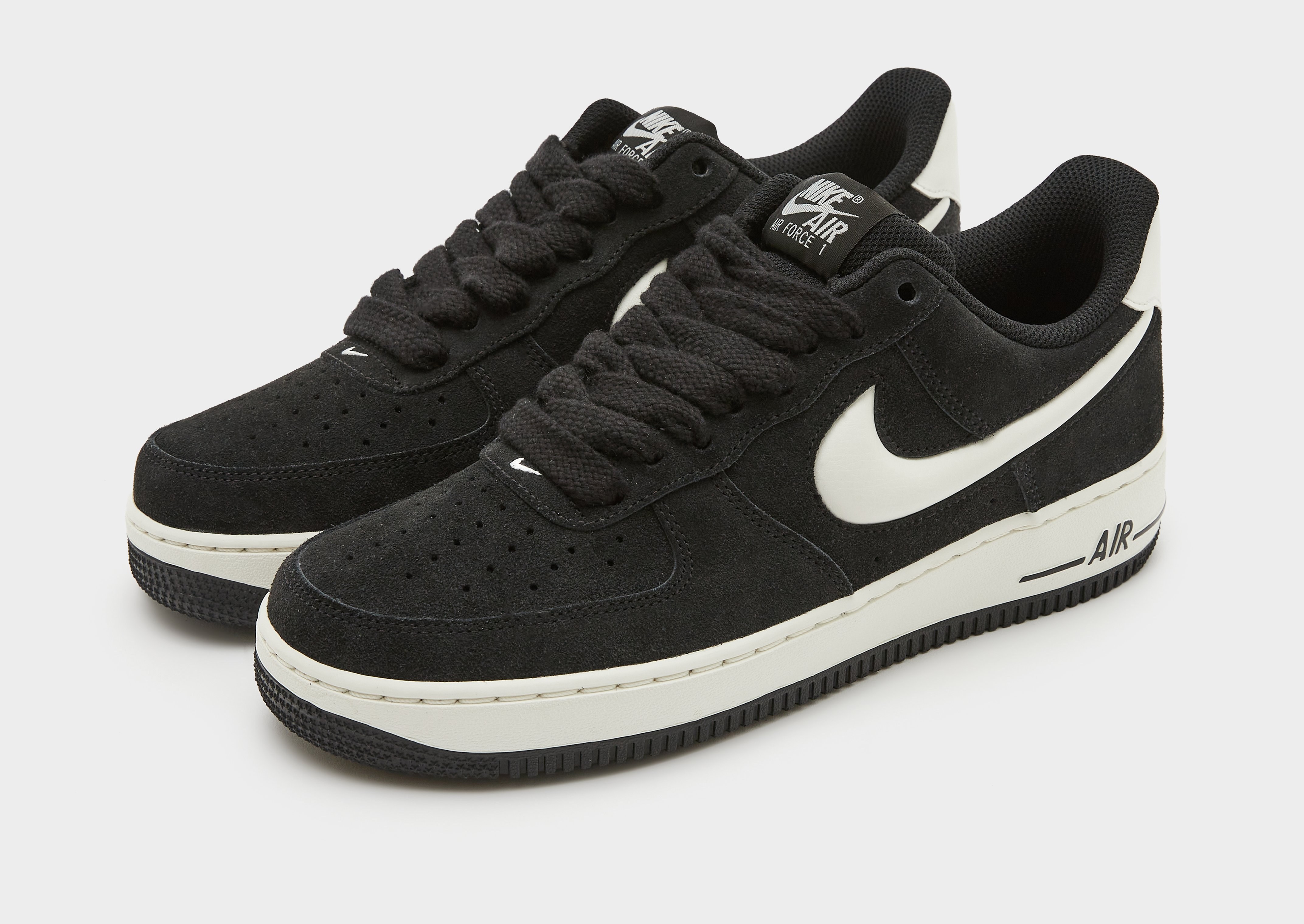 Nike Air Force 1 '07 LV8