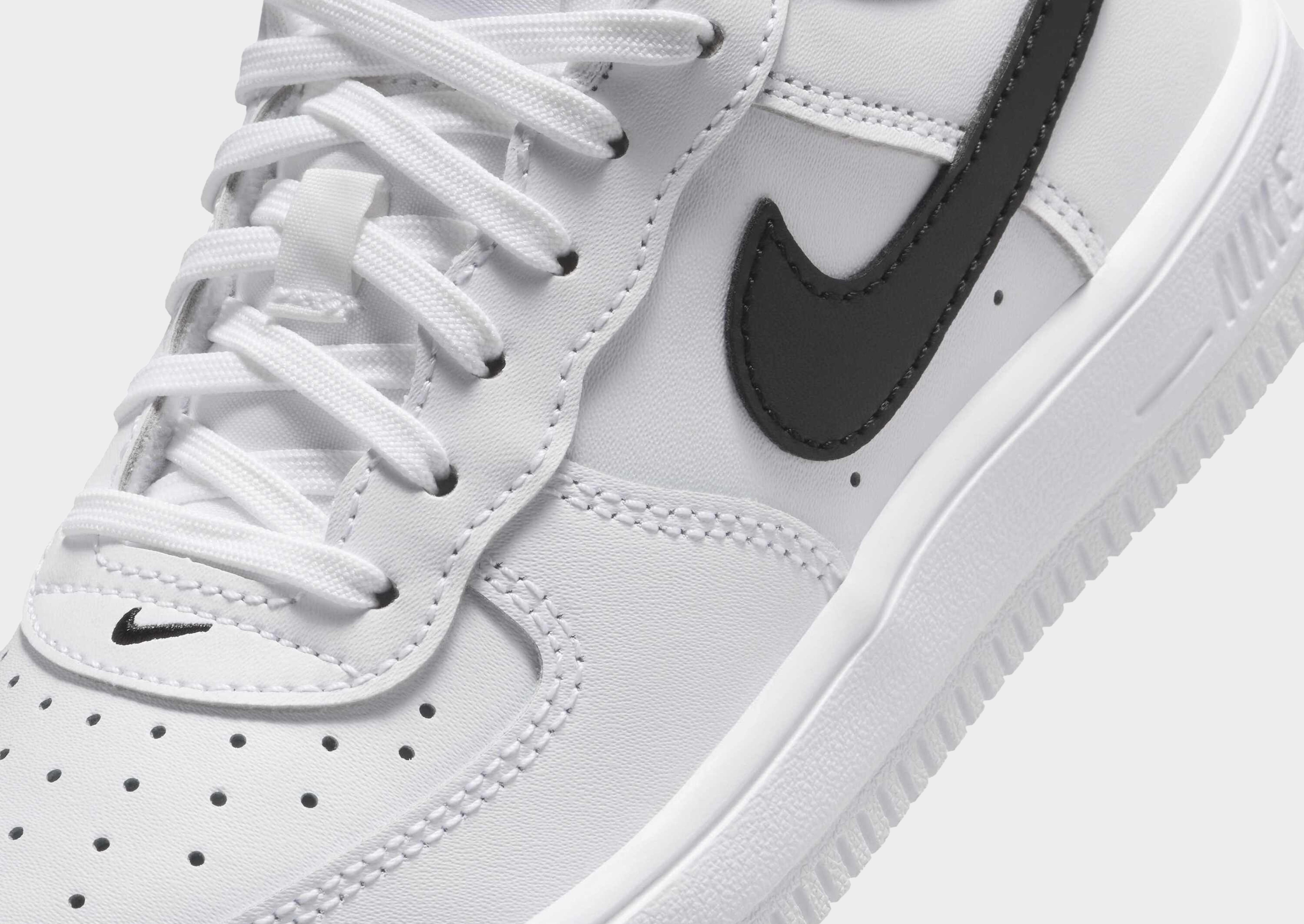 Nike AIR FORCE 1 LOW