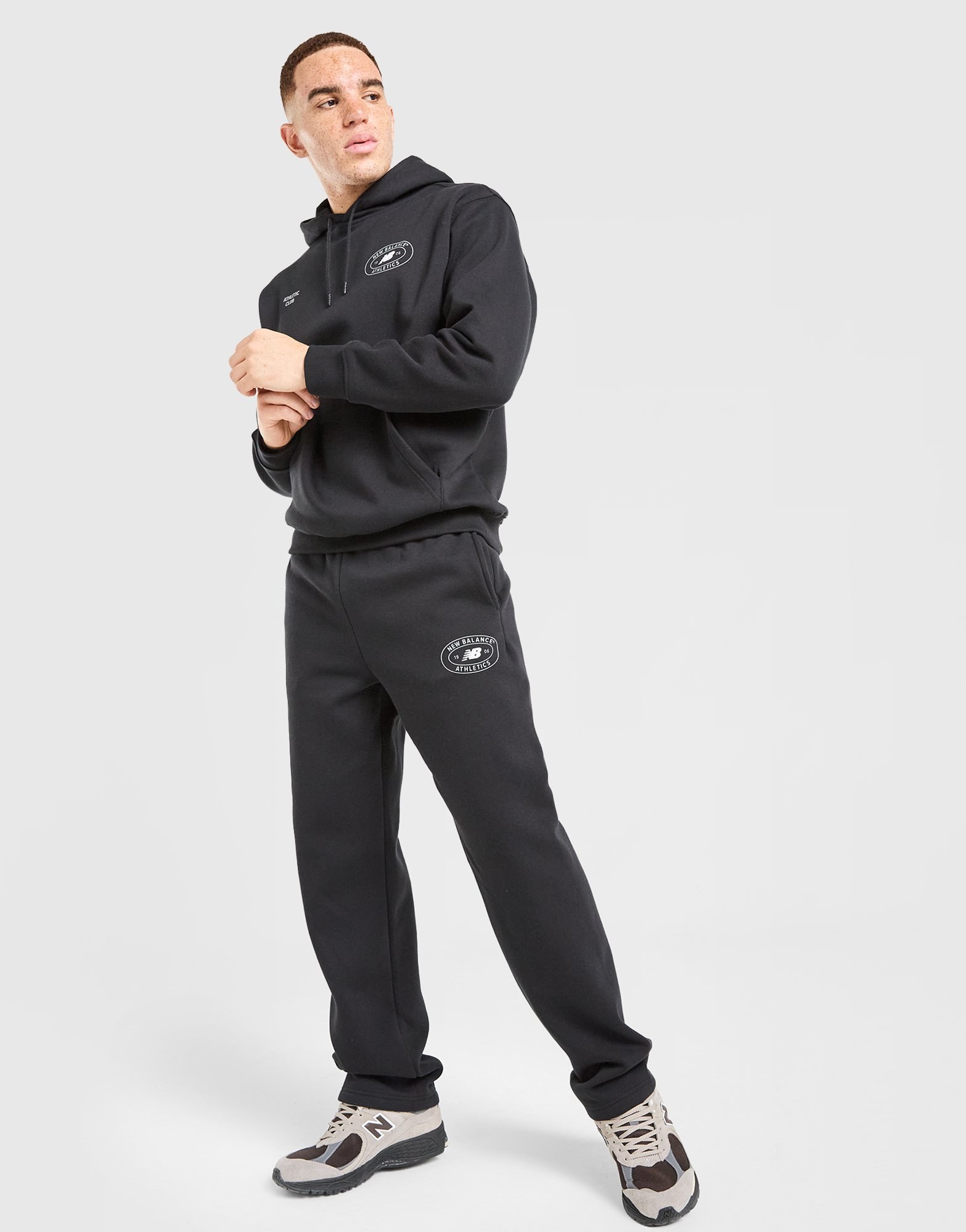 New Balance Oval Jogginghose