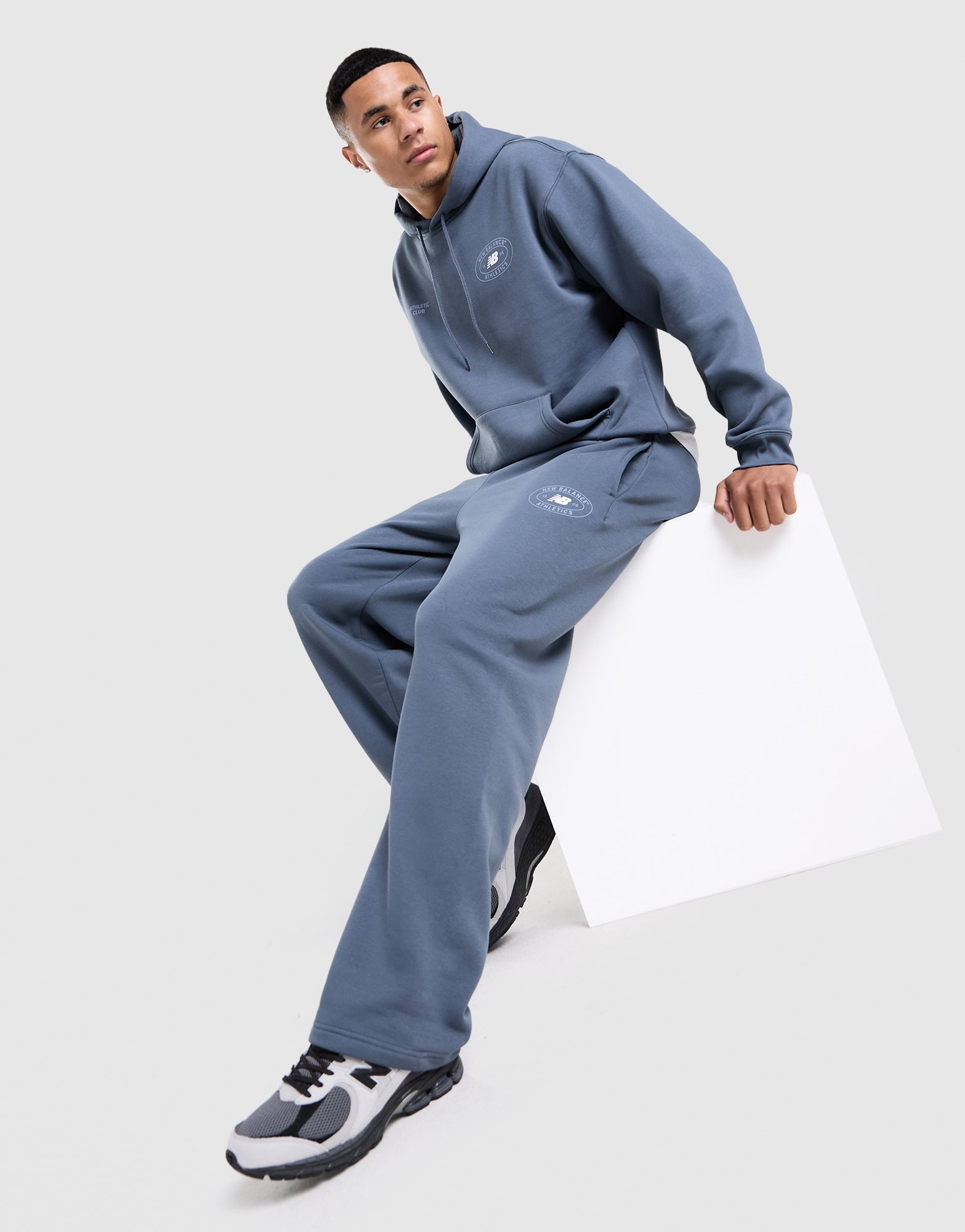 New Balance Oval Jogginghose