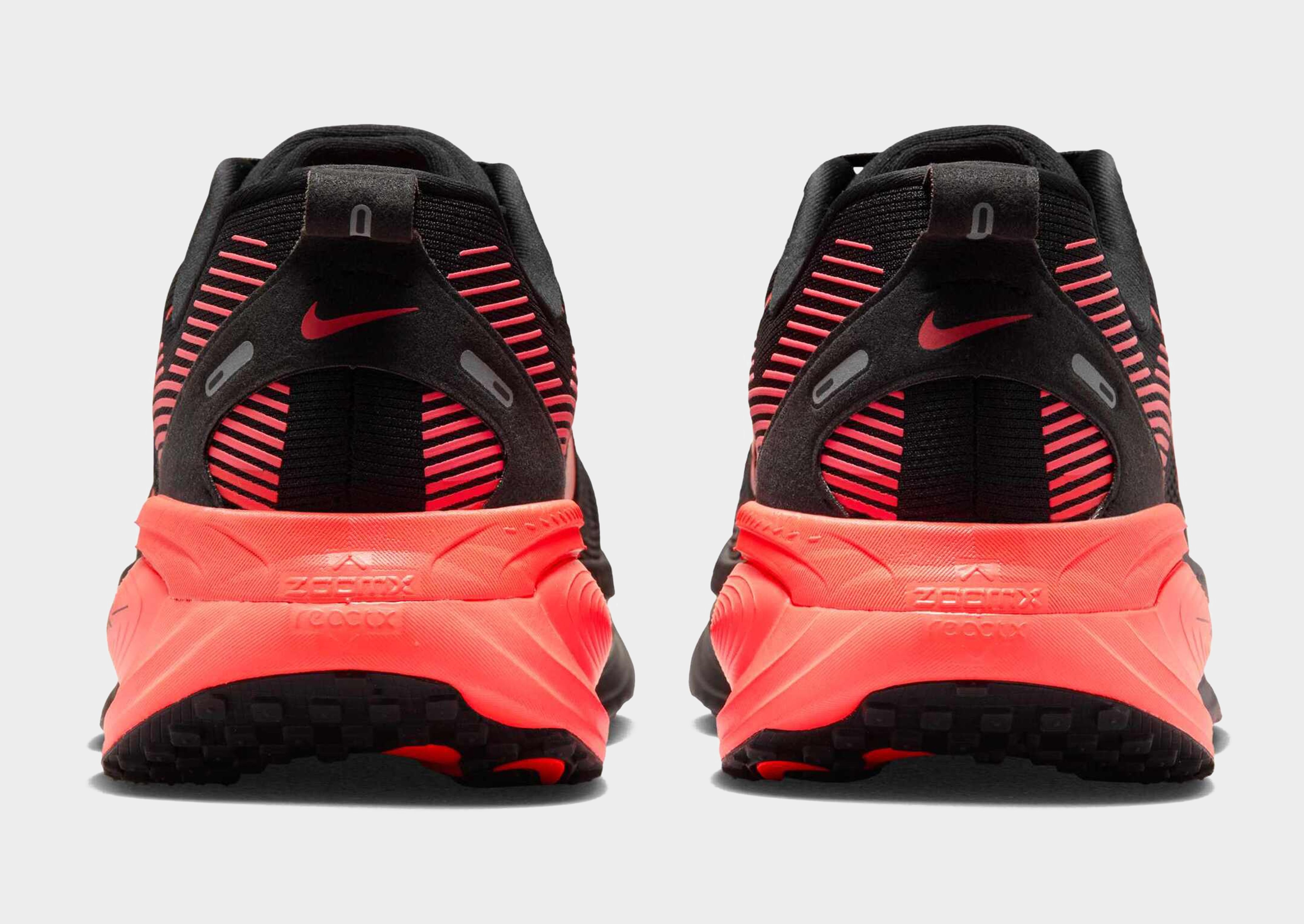 Nike Straßenlaufschuh (Herren) Vomero 18