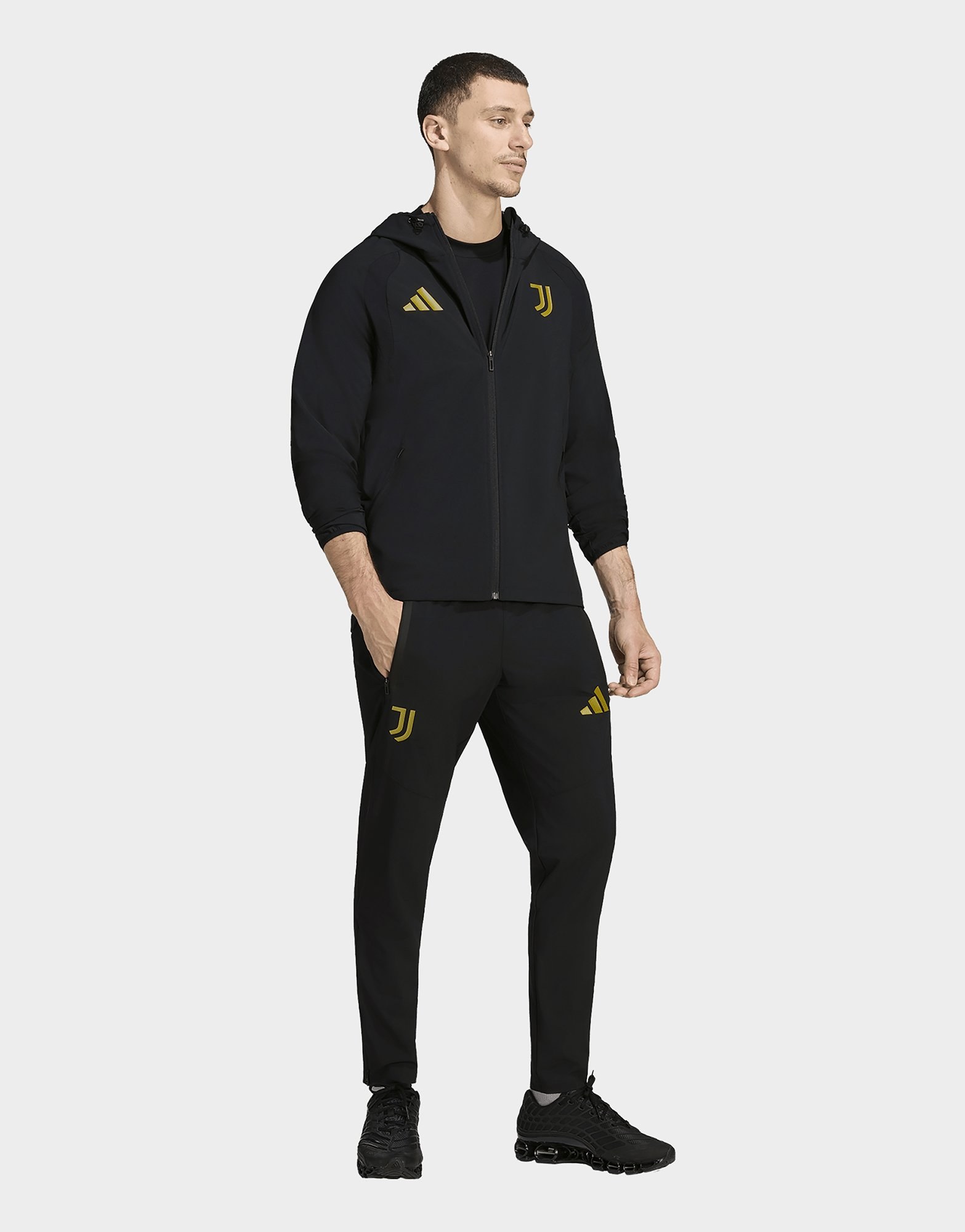 adidas Juventus Turin Tiro Travel Windbreaker