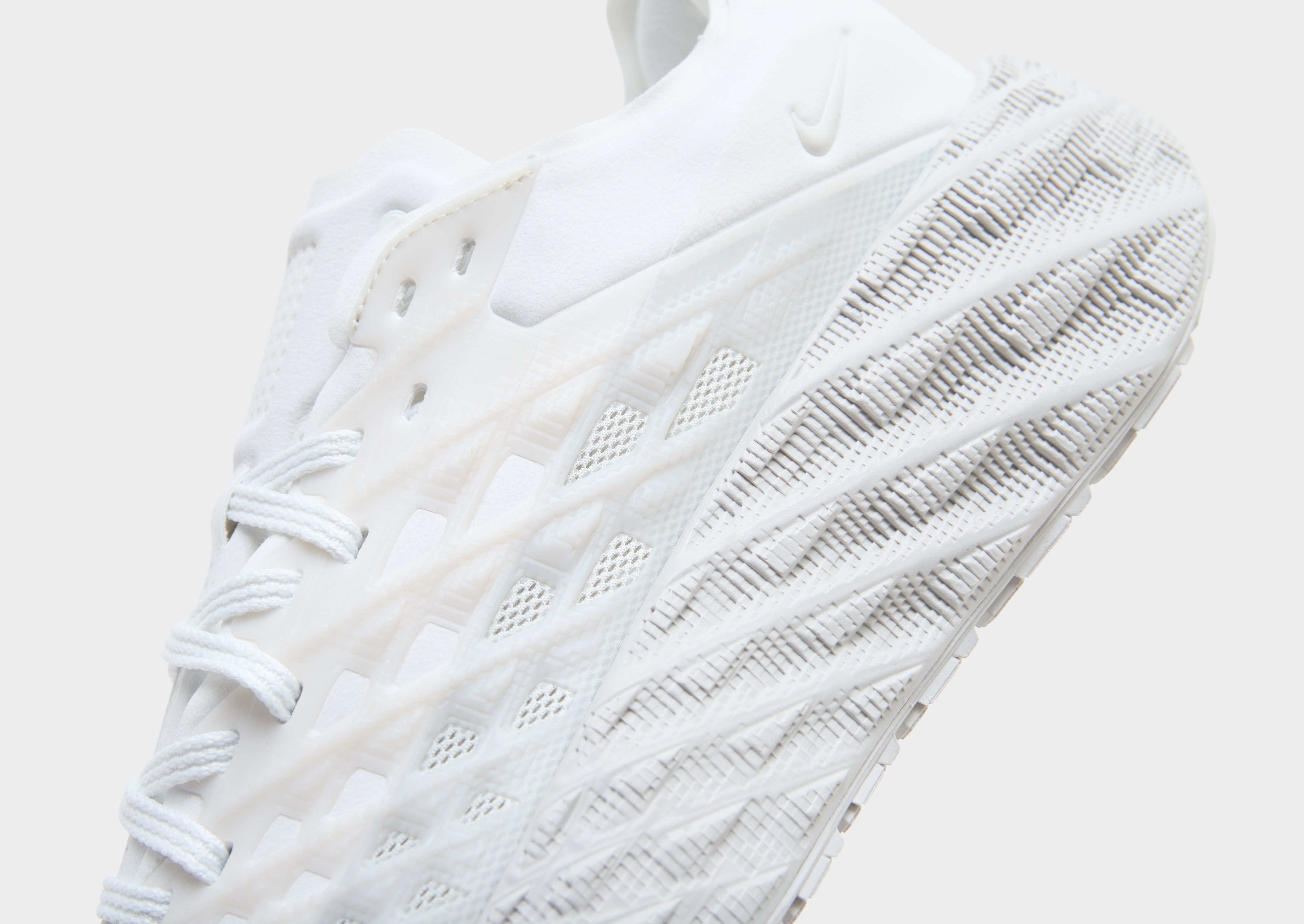 Nike Ava Edge