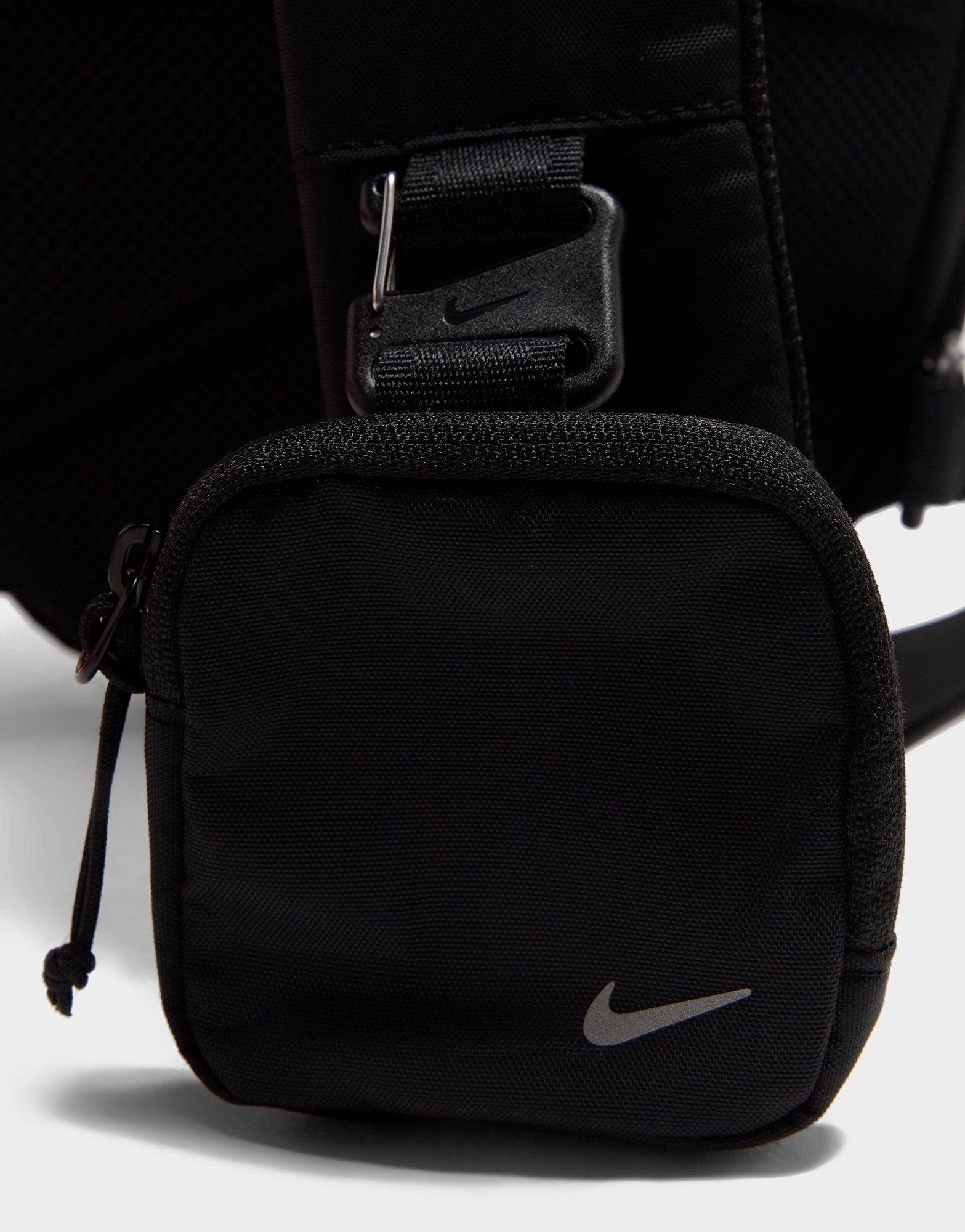 Nike Commute Umhängetasche
