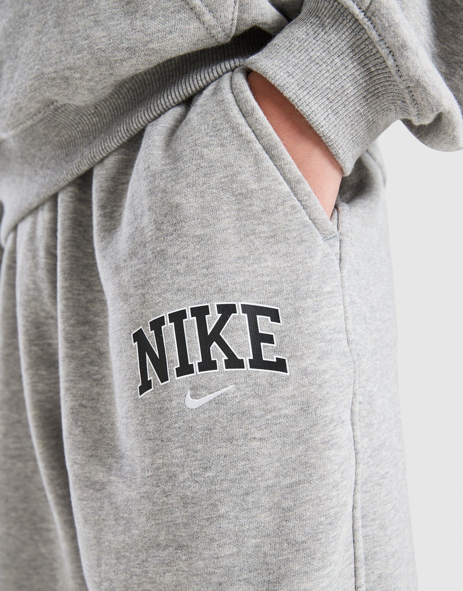 Nike Varsity Graphic Jogginghose Kinder