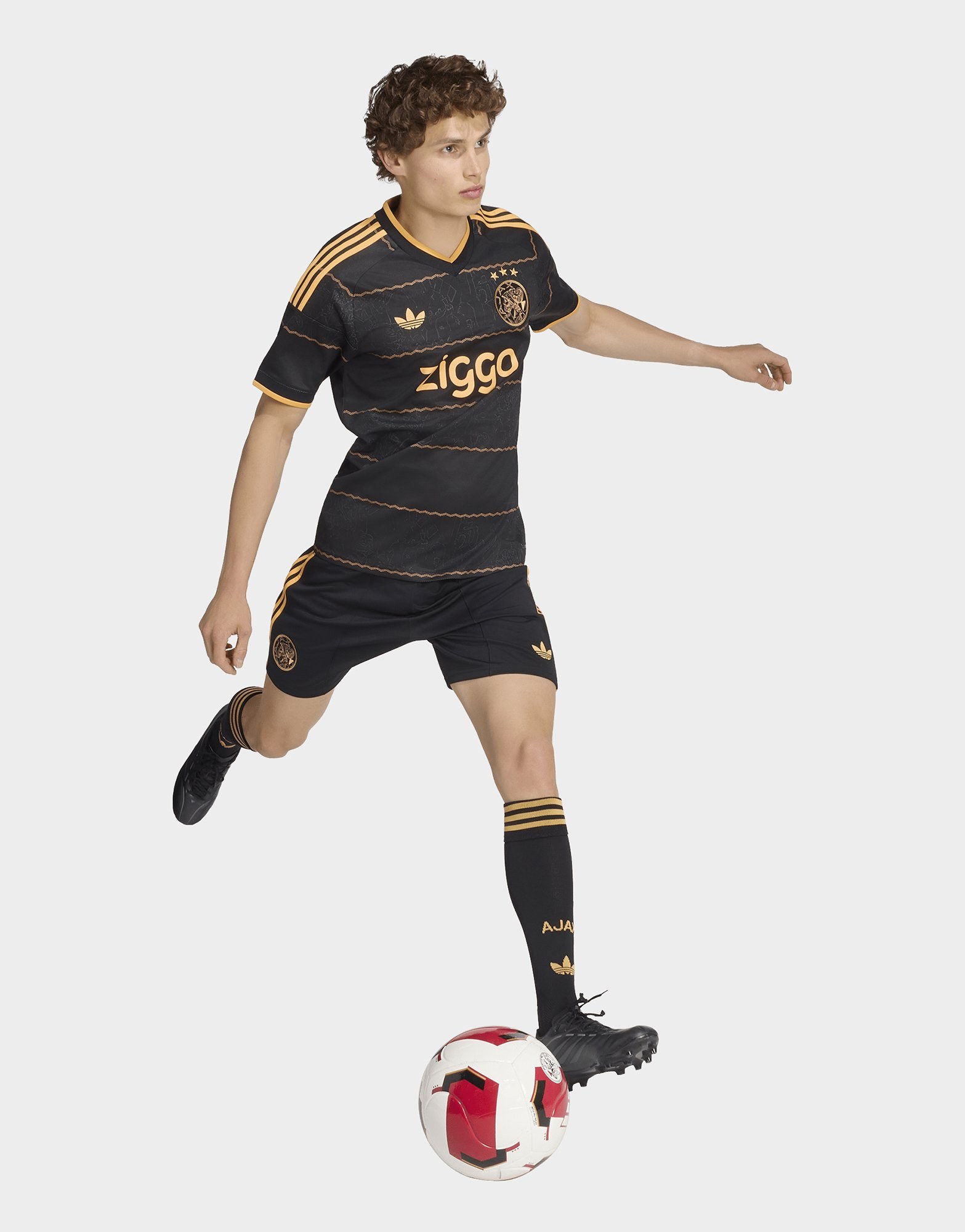 adidas AJAX 26/27 Auswärtsshorts