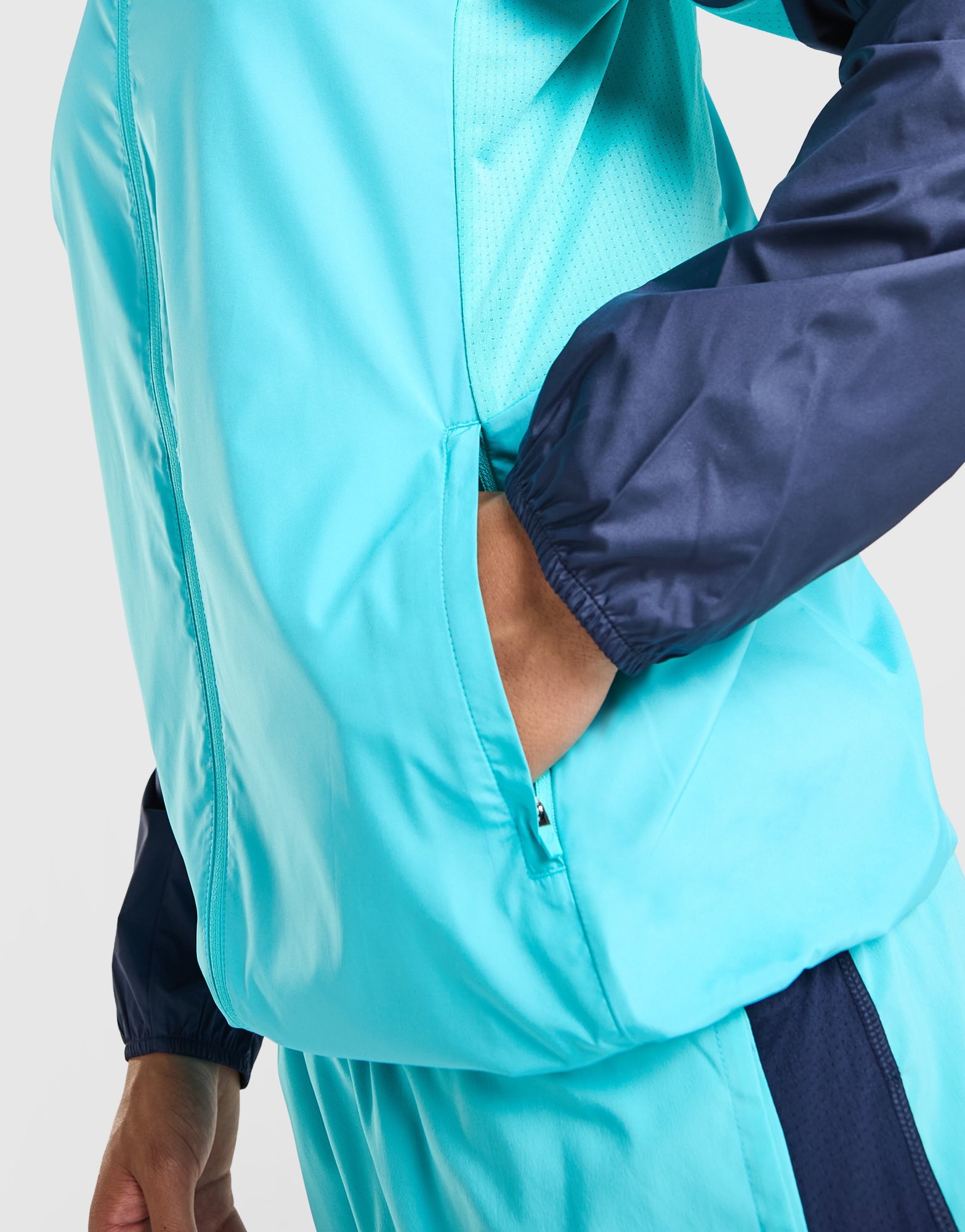 ASICS Core Jacke