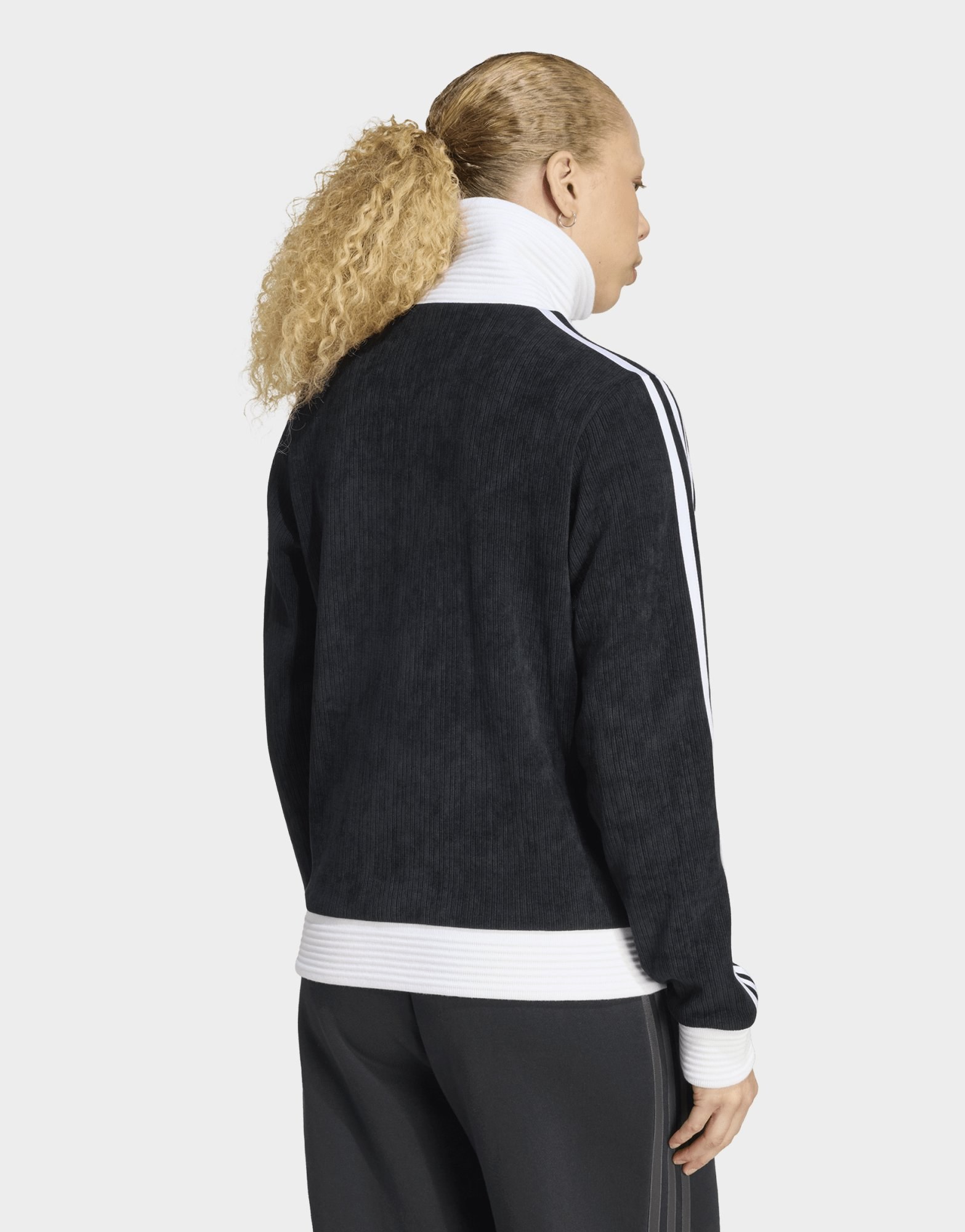 adidas Originals Adiluna Season 2 X Jennie Fan Originals Jacke