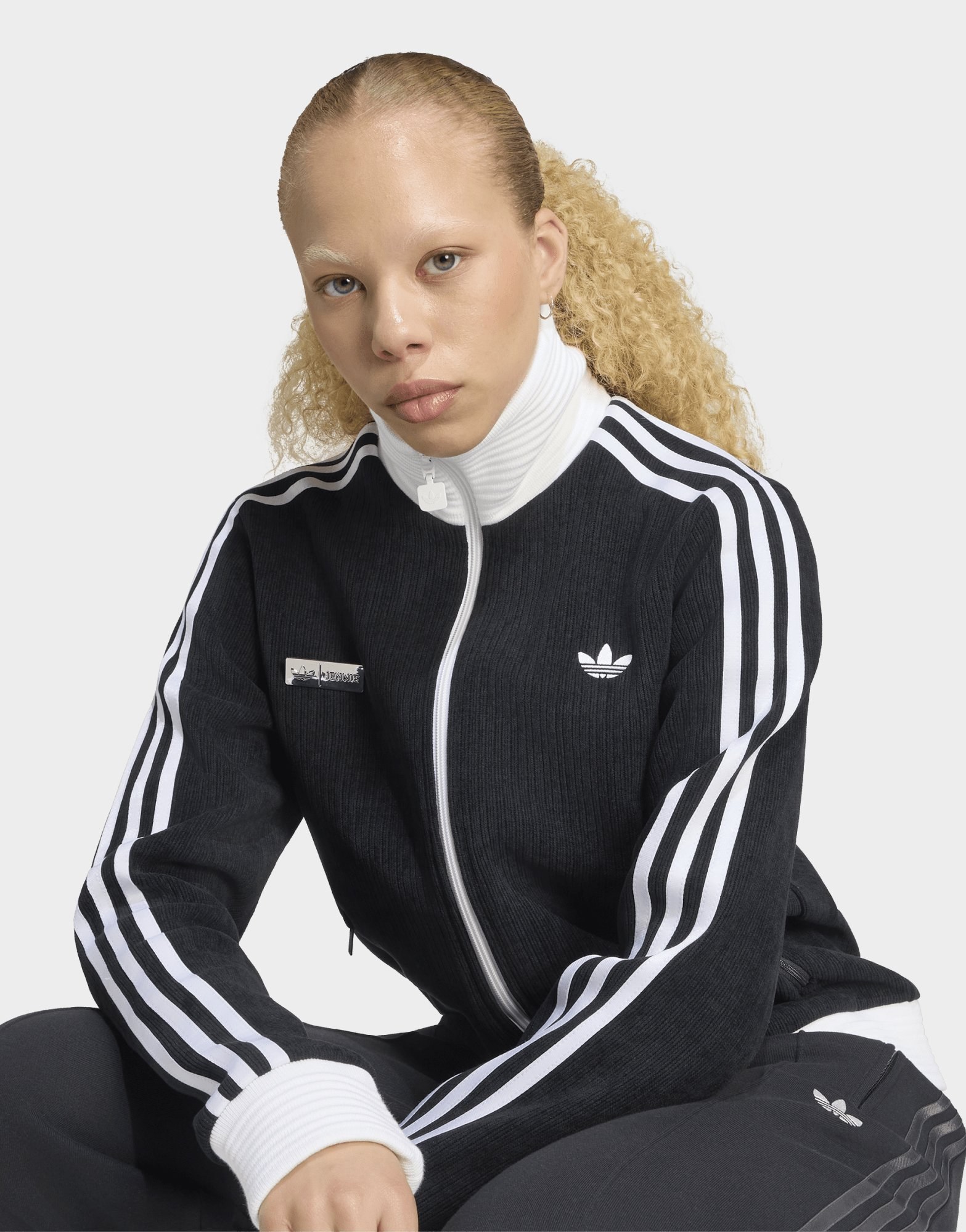 adidas Originals Adiluna Season 2 X Jennie Fan Originals Jacke