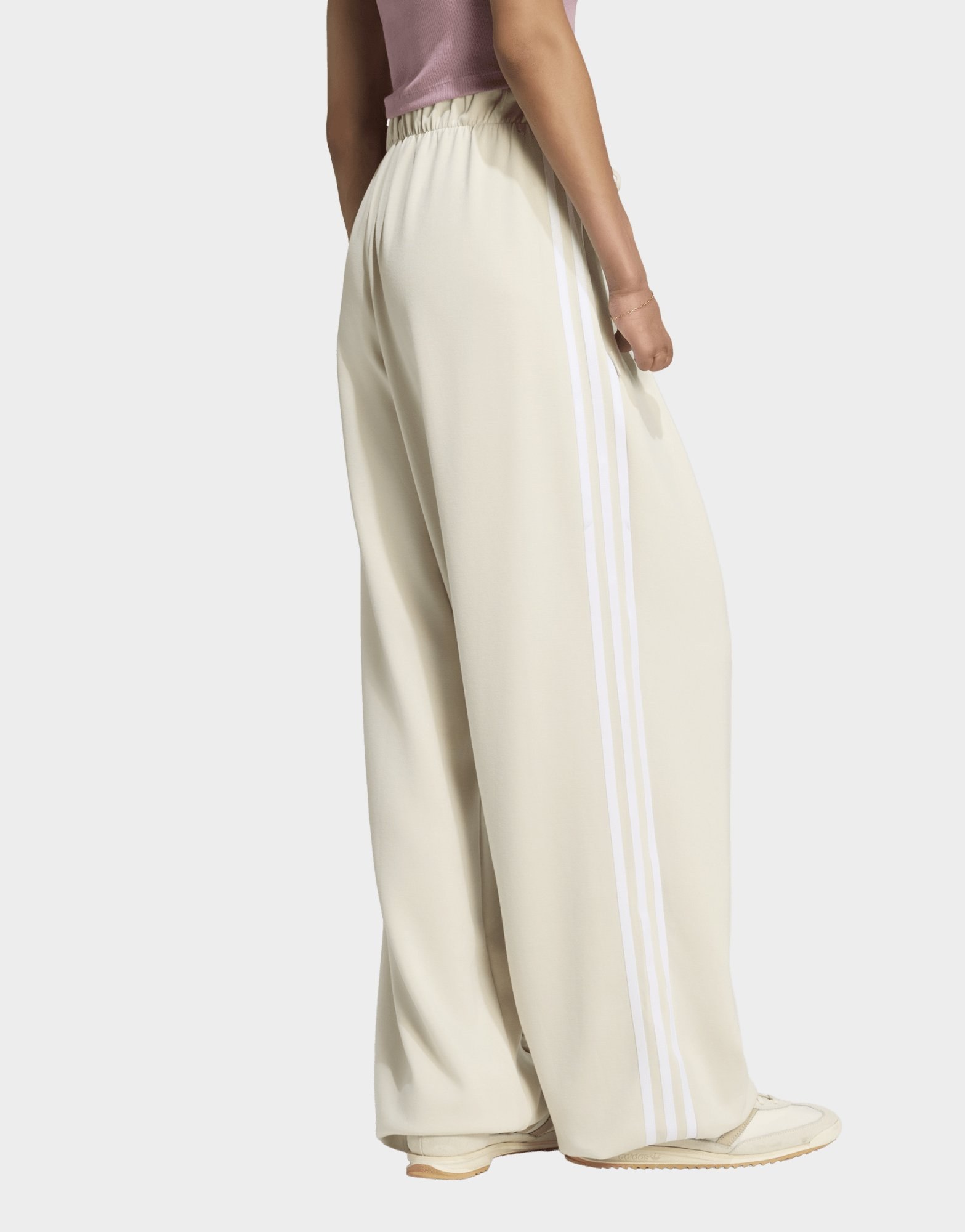 adidas Originals Adiluna Season 2 X Jennie Trainingshose, Plisseefalten