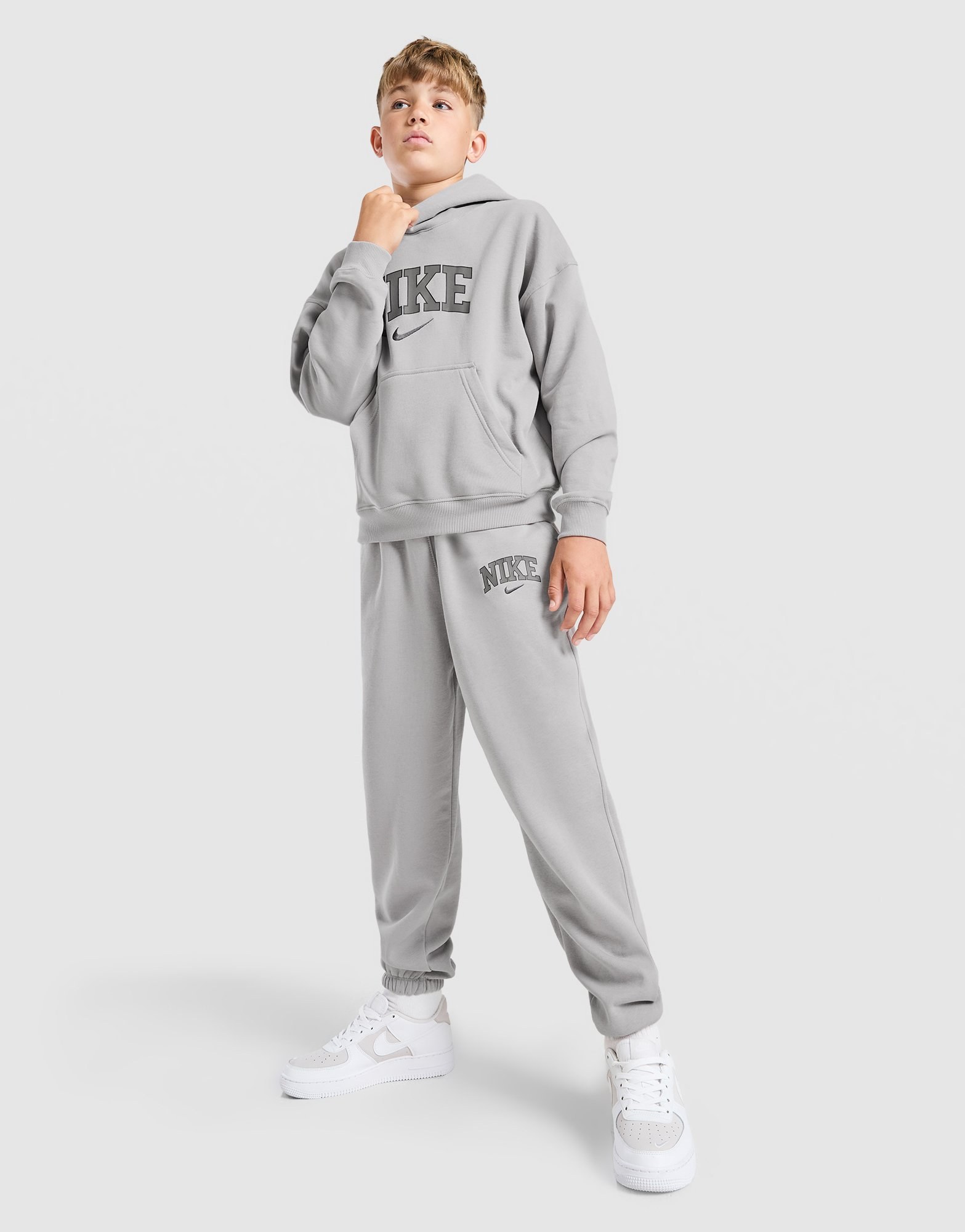 Nike Varsity Graphic Jogginghose Kinder