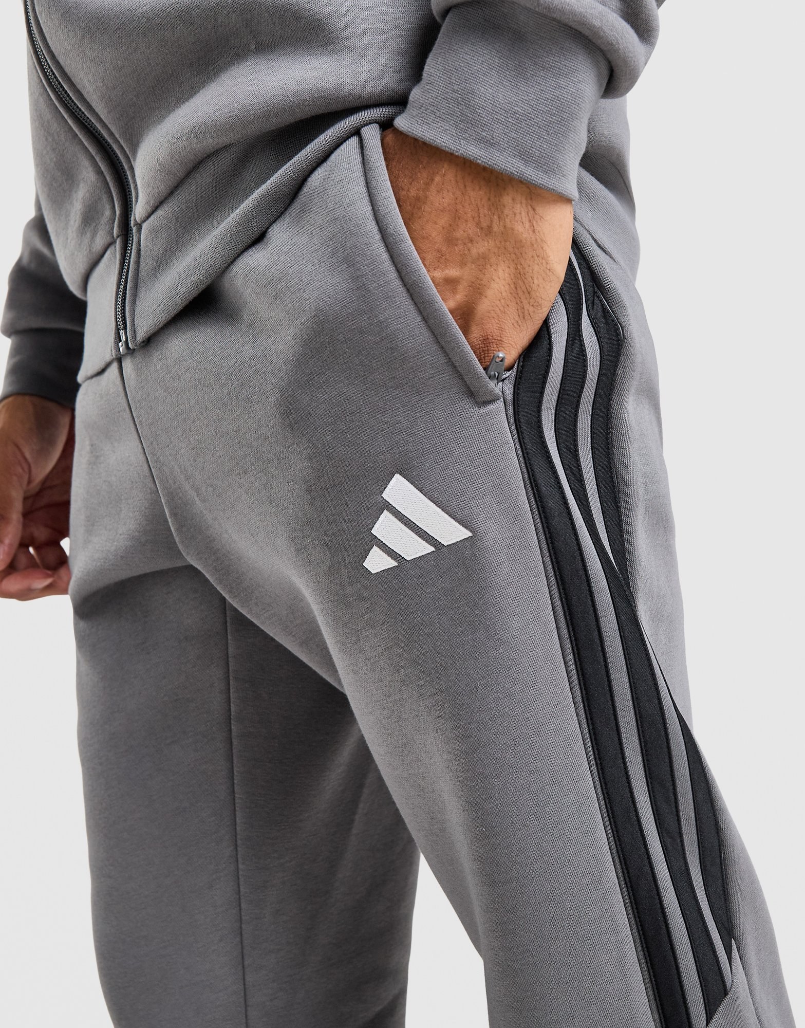 adidas Tiro Essentials 3-Streifen Jogginghose