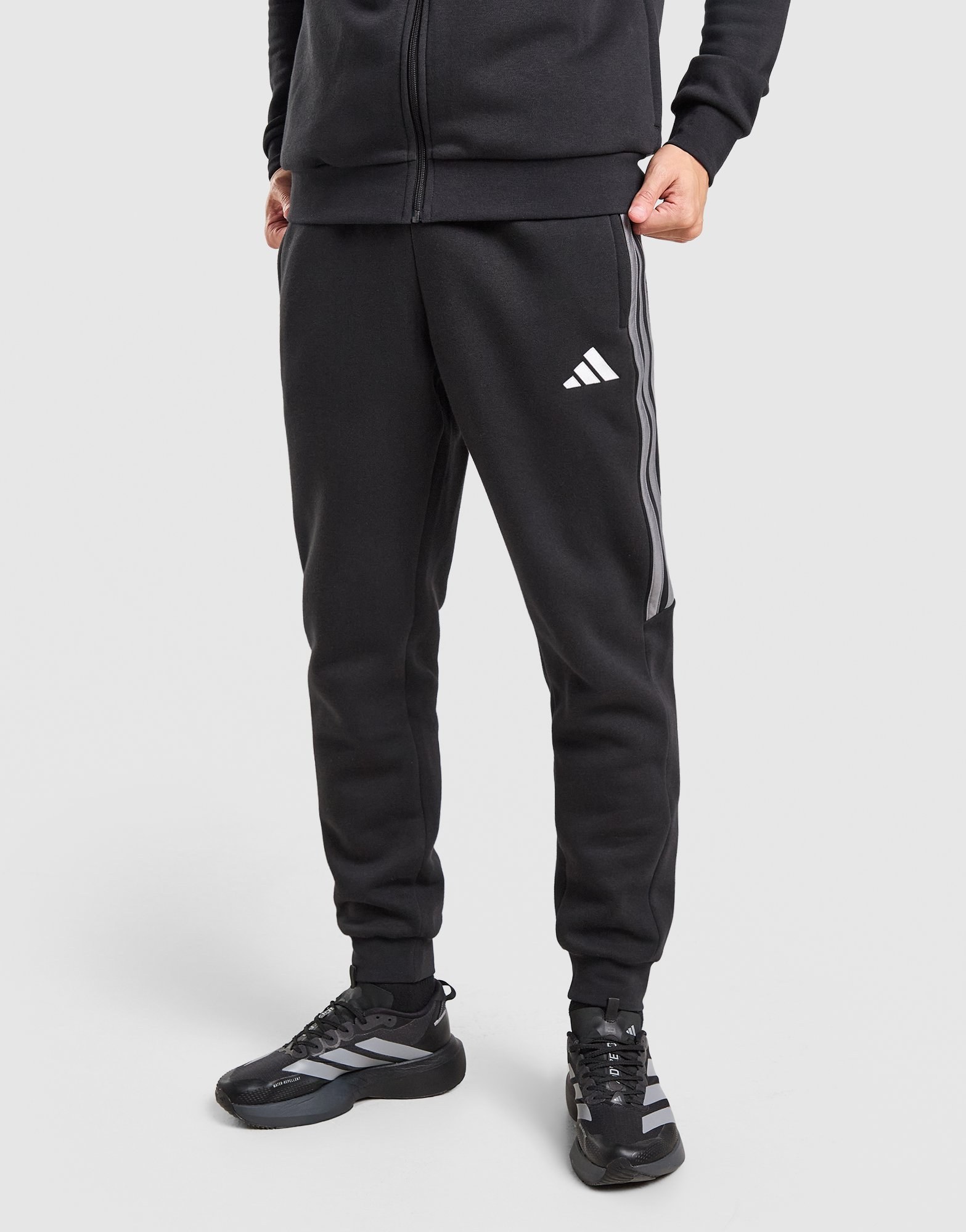adidas Tiro Essentials 3-Streifen Jogginghose