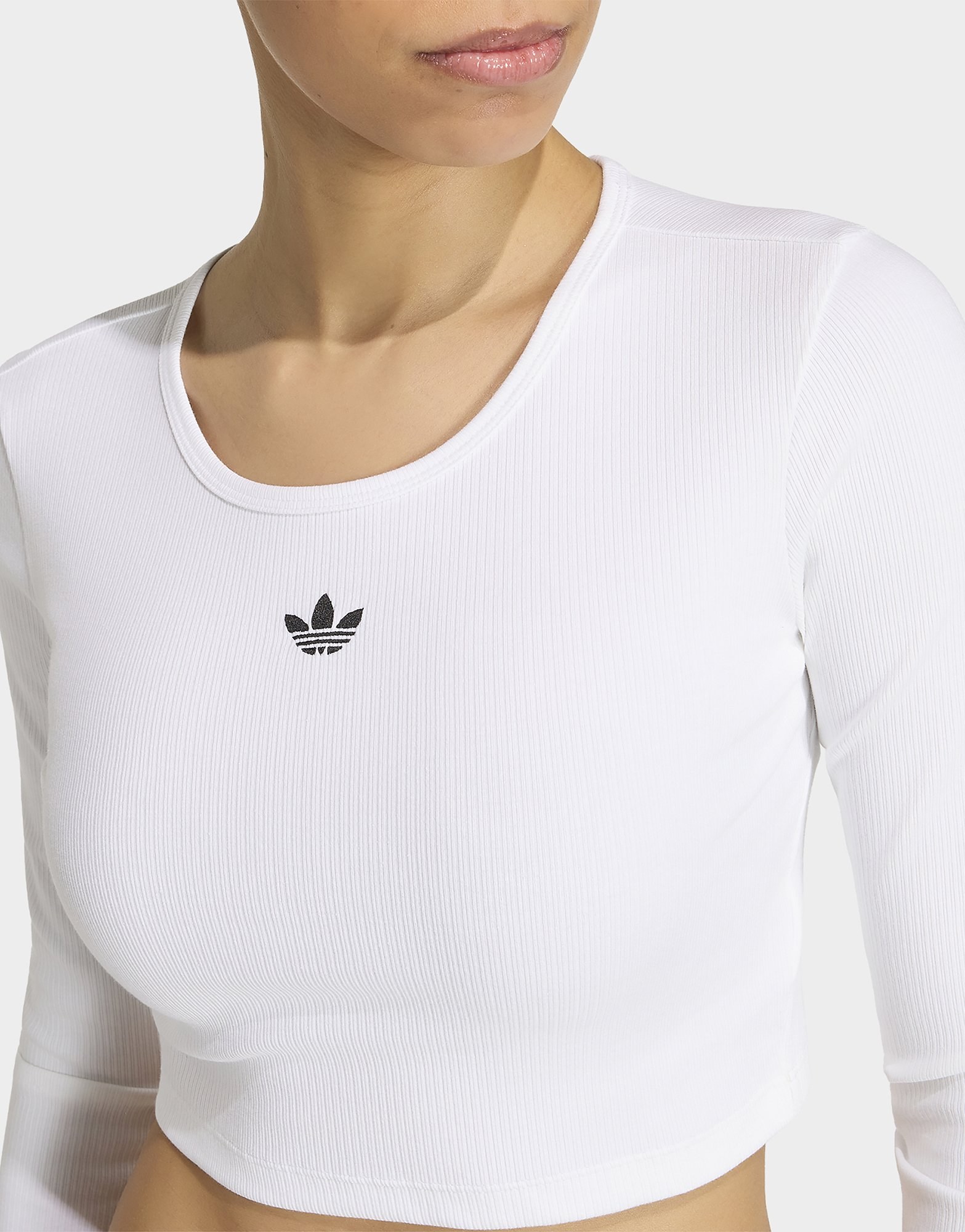 adidas Essentials Langarm-rippshirt, Kürzer Geschnitten