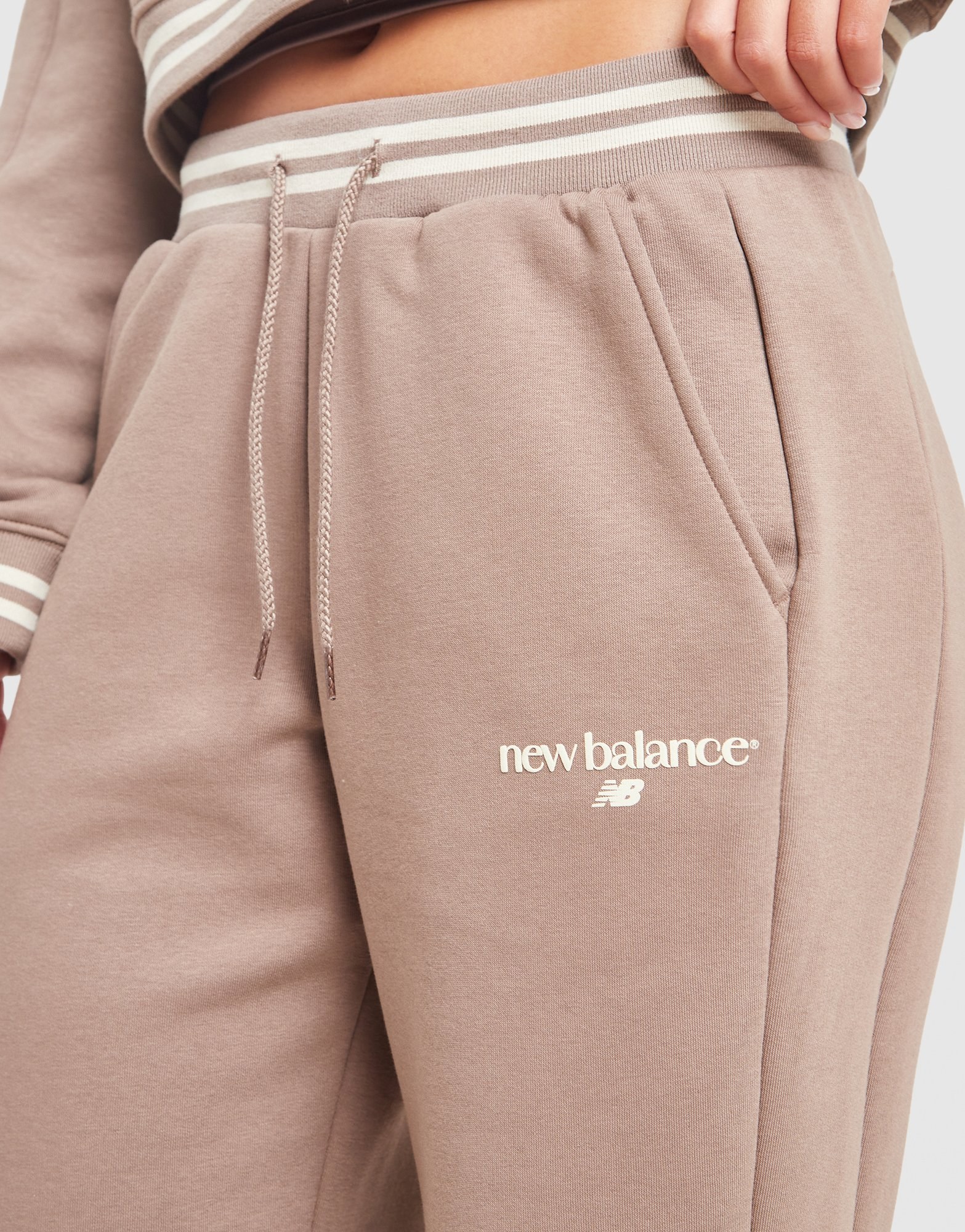 New Balance Ribbed Wide Leg Jogginghose