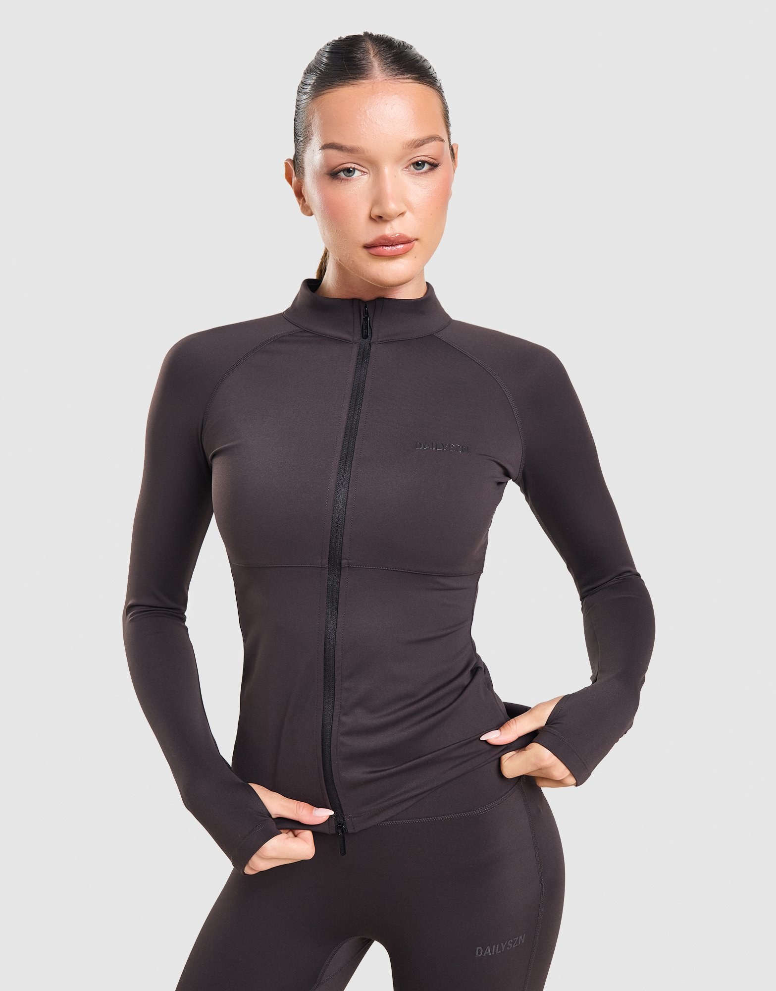 DAILYSZN Sculpt Full-Zip Fitted Oberteil