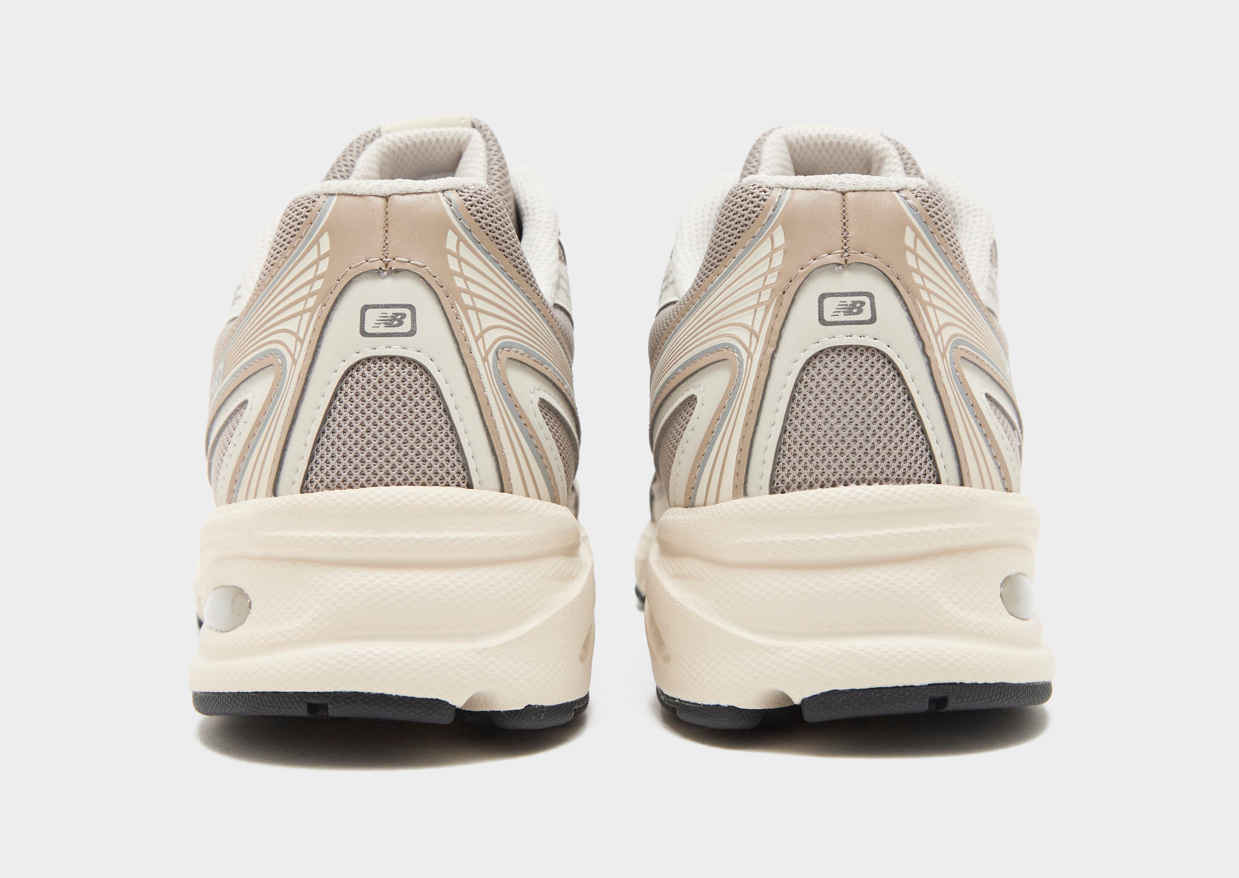 New Balance 740