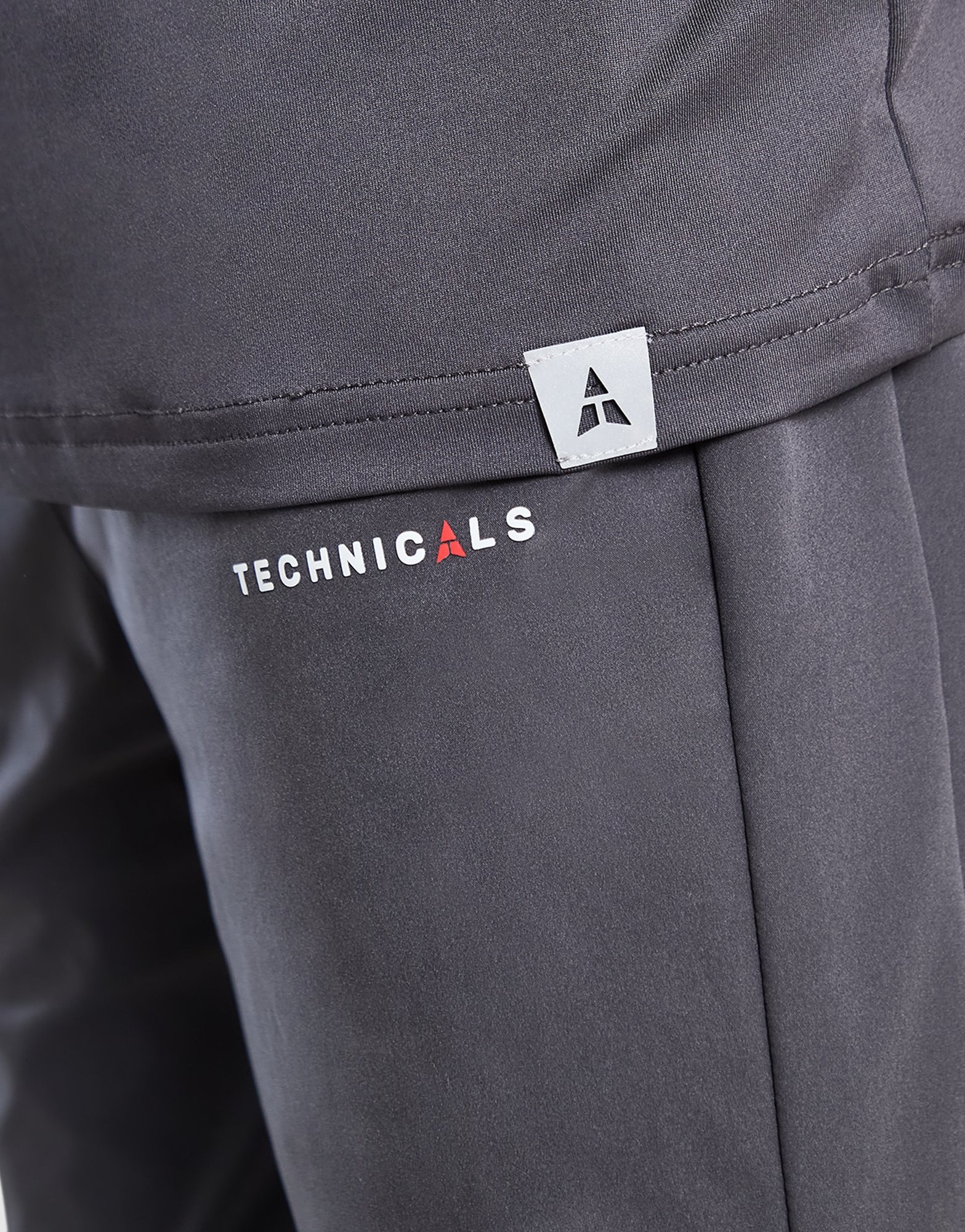 Technicals Become T-Shirt Junior